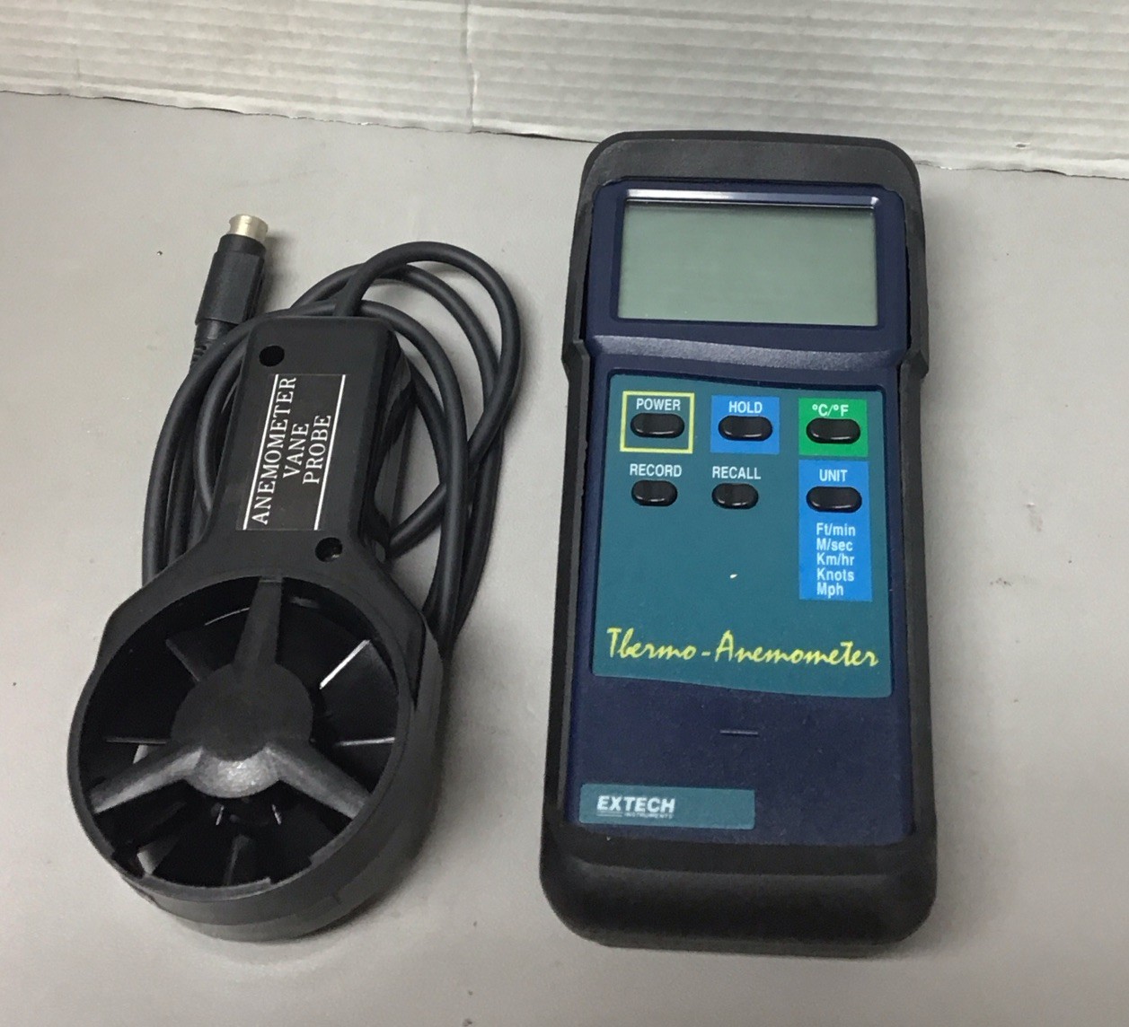 Extech Thermo-Anemometer 407112 with Rotating Vane Probe w/ Case (b190)