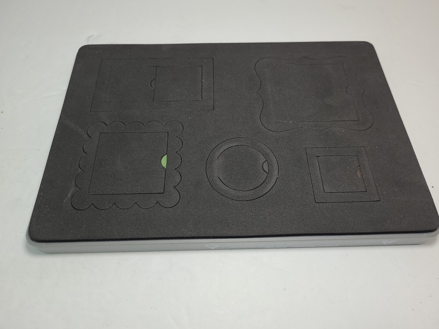 STAMPIN UP SIZZIX BIGZ L PEEKABOO FRAMES BIG SHOT PAPER CUTTING DIE