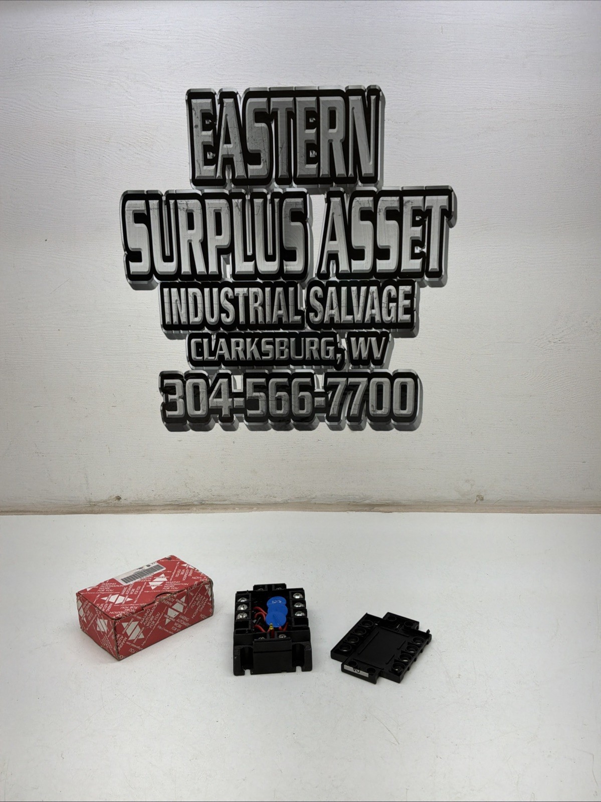 Carlo Gavazzi 3-phase Industrial Solid State Relay 42-660 VAC RZ3A60A40 NIB