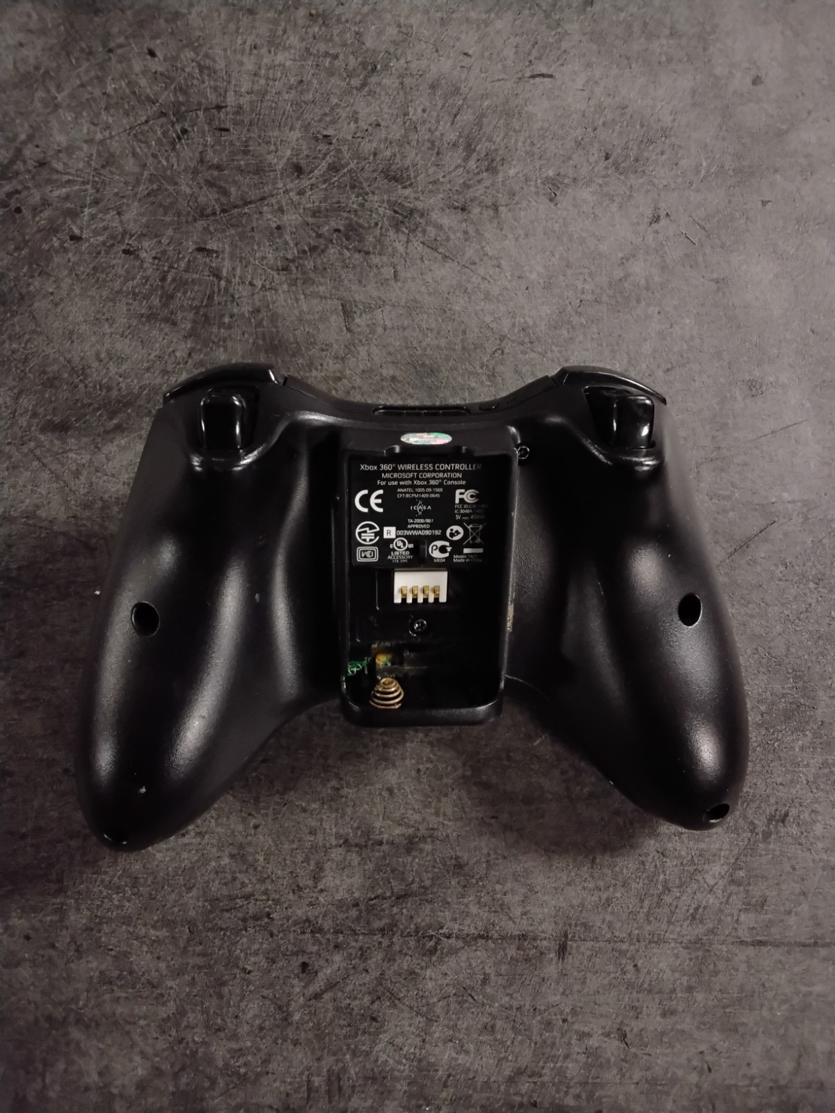 Microsoft Xbox 360 Wireless Controller - Black (FOR PARTS)