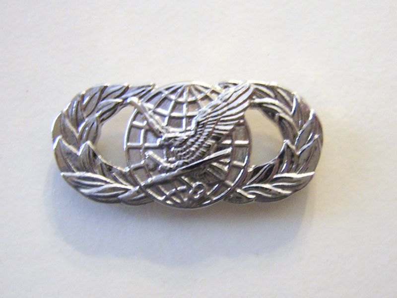 USAF BASIC SUPPLY FUEL QUAQL BADGE - MESS DRESS