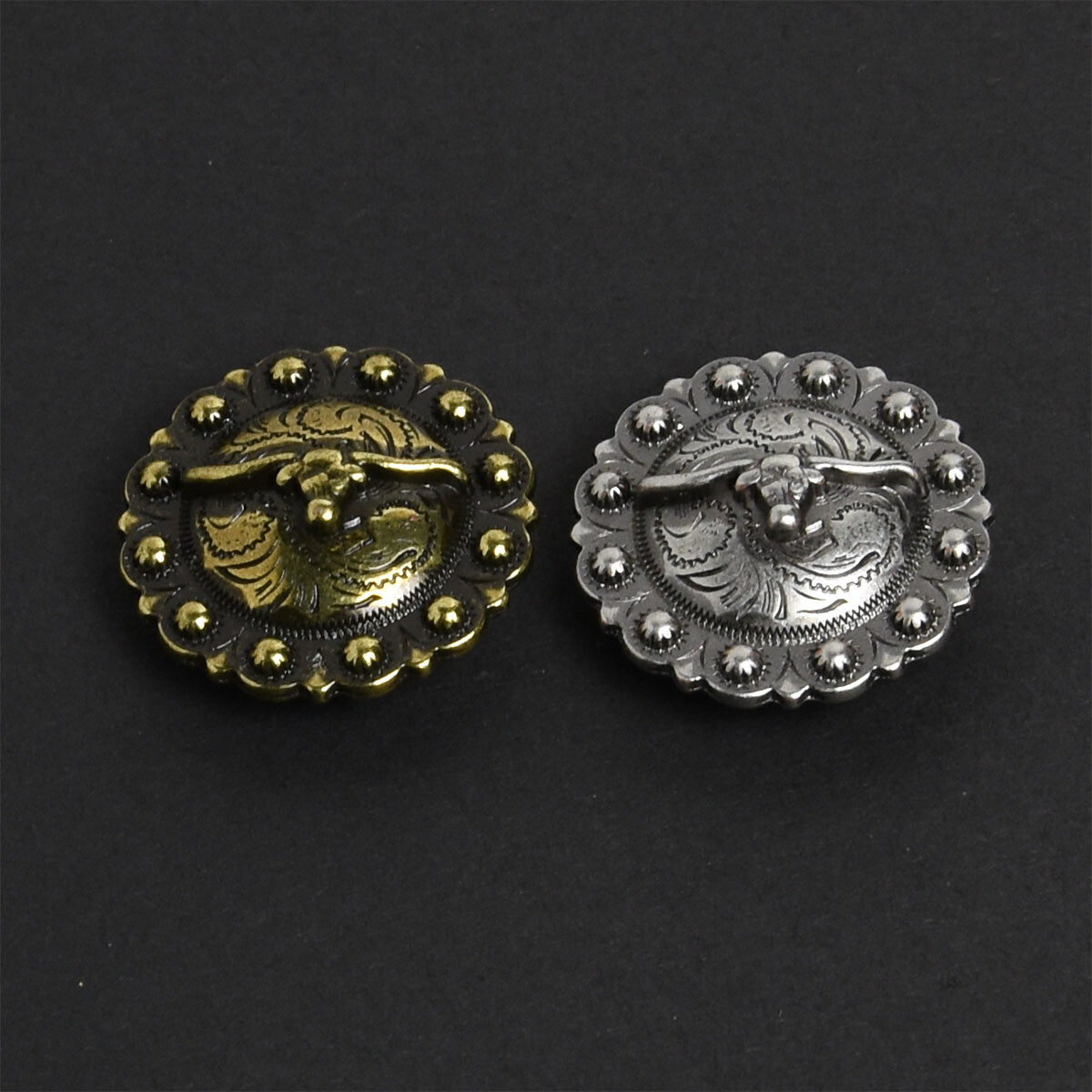 1" Longhorn Berry Concho Screw Back