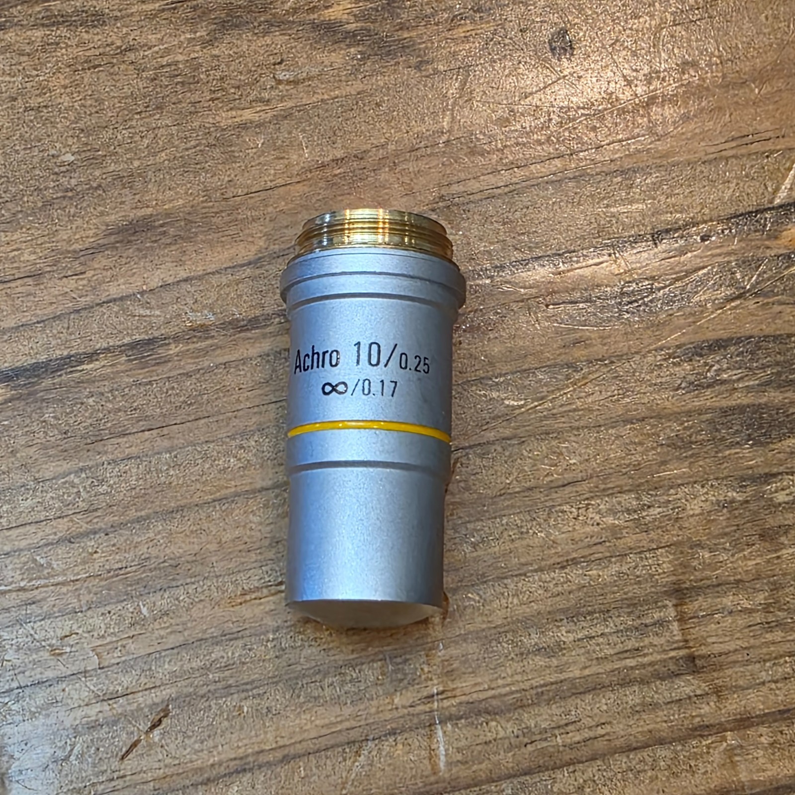 Leica 2000 ACHRO 439 Microscope Objective 10/0.25 ∞/0.17