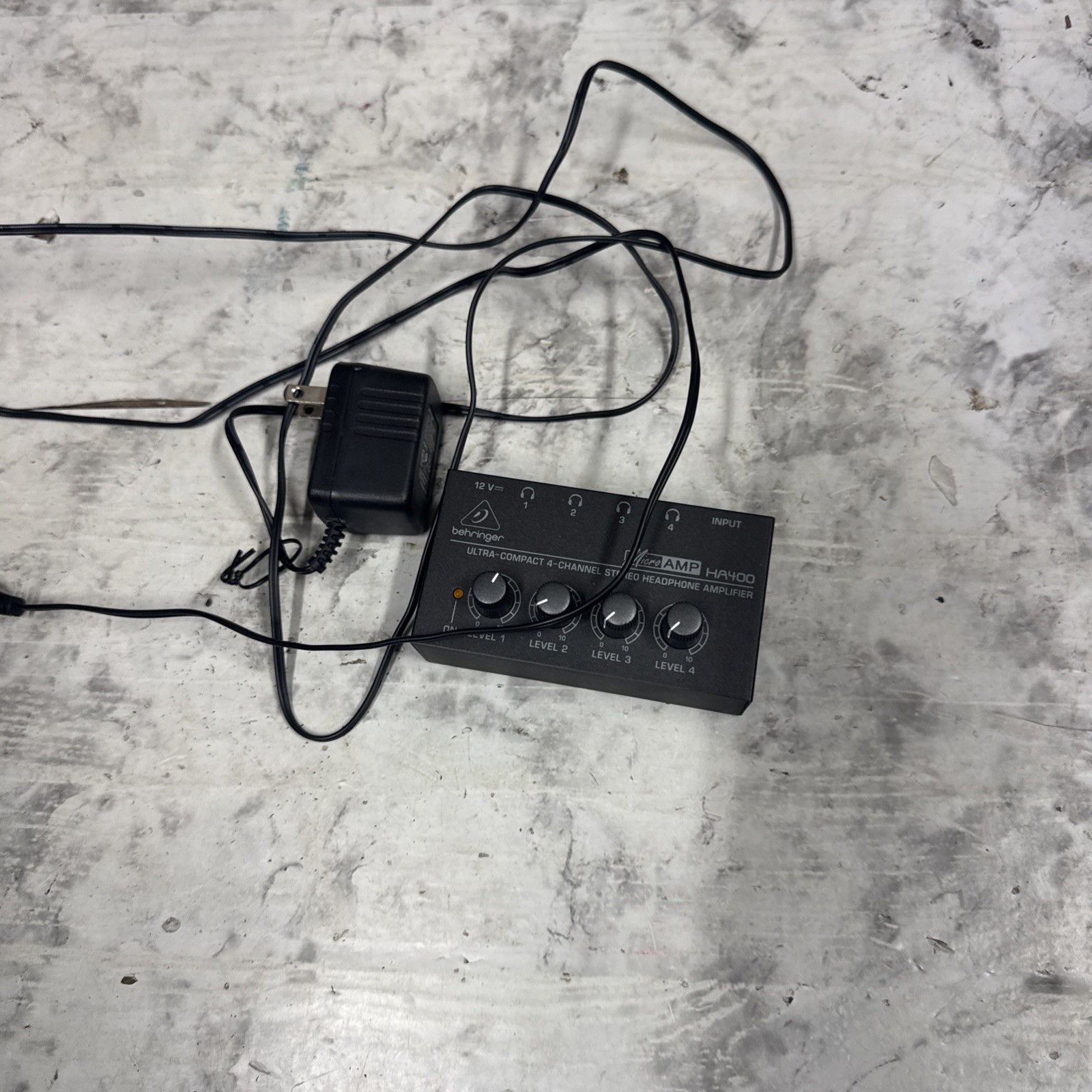 Behringer MICROAMP HA400 Ultra-Compact 4 Channel Stereo Headphone Amplifier