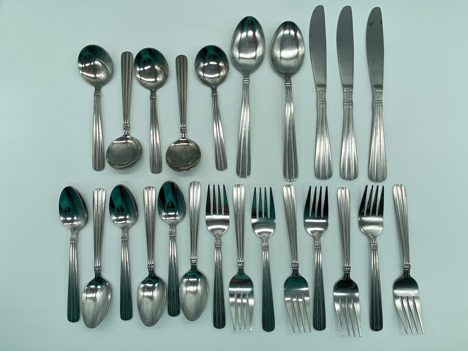 Oneida North Bay Stainless Steel Flatware 24 Assorted Knives Forks Spoons