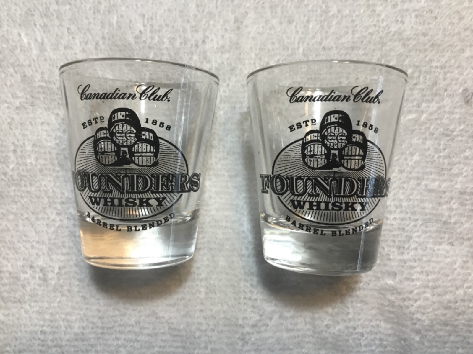 FOUNDERS WHISKEY 1.5oz  2 shot glasses