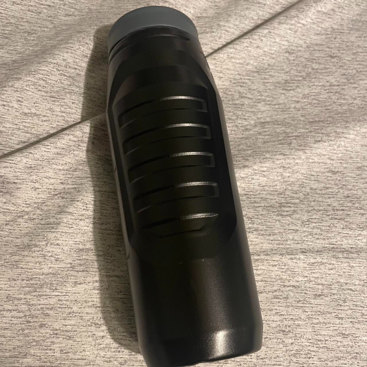 Black Under Armor water bottle 32oz/0.95L never before used