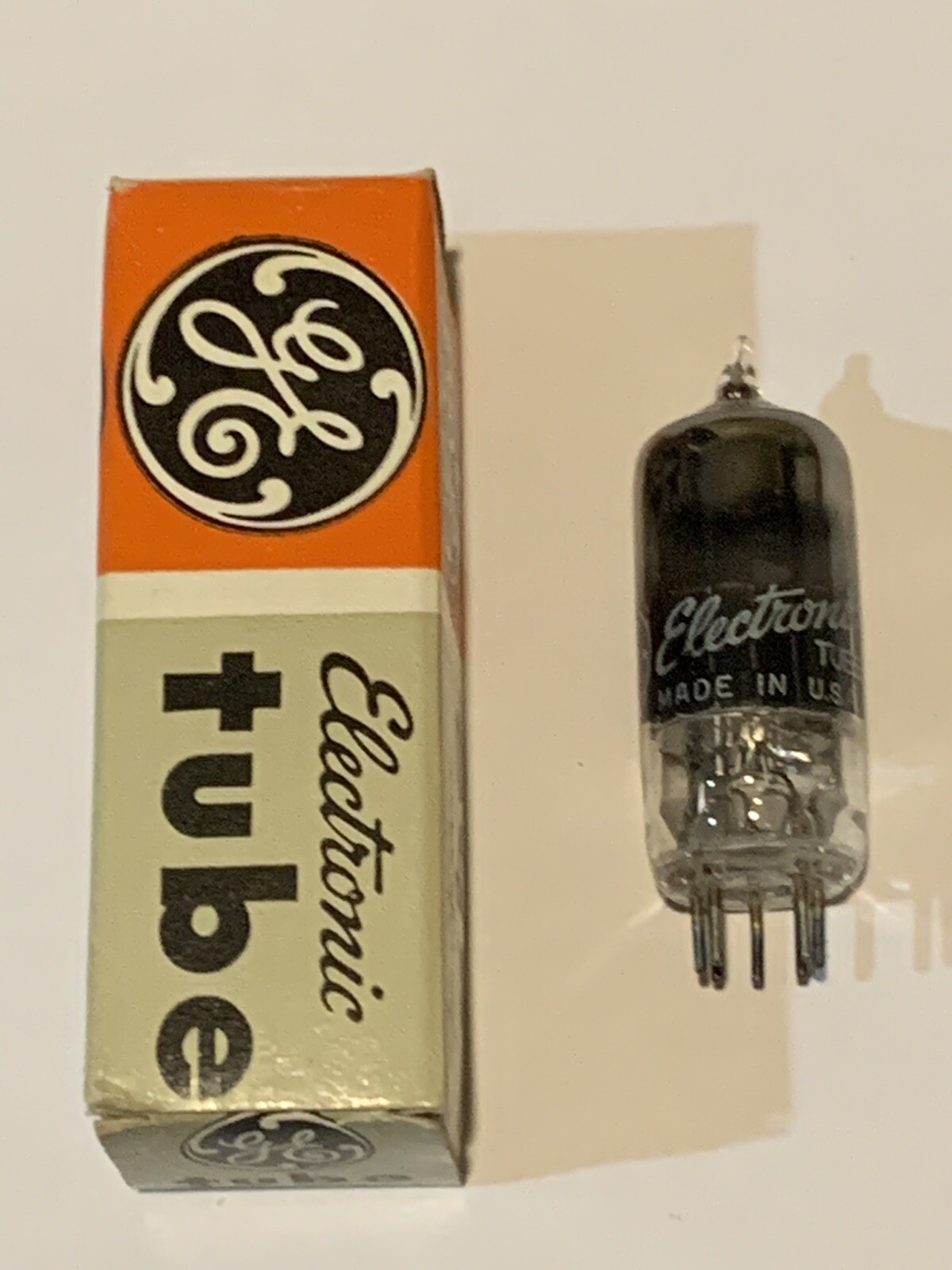 6CB6A GE Electronic VACUUM TUBE Date Code 61-13-- (1961)