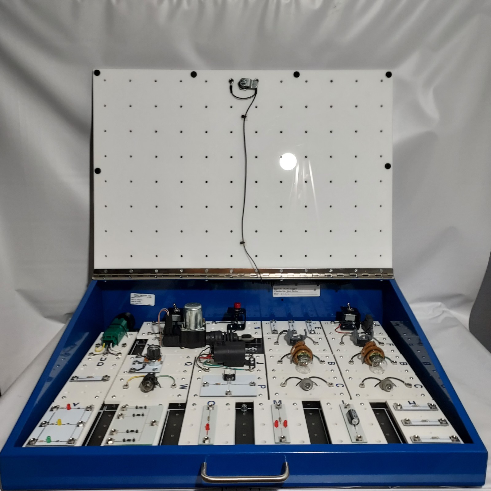 ATech GM 18002TR Specialized Electronic Training Kit - Great Condition!