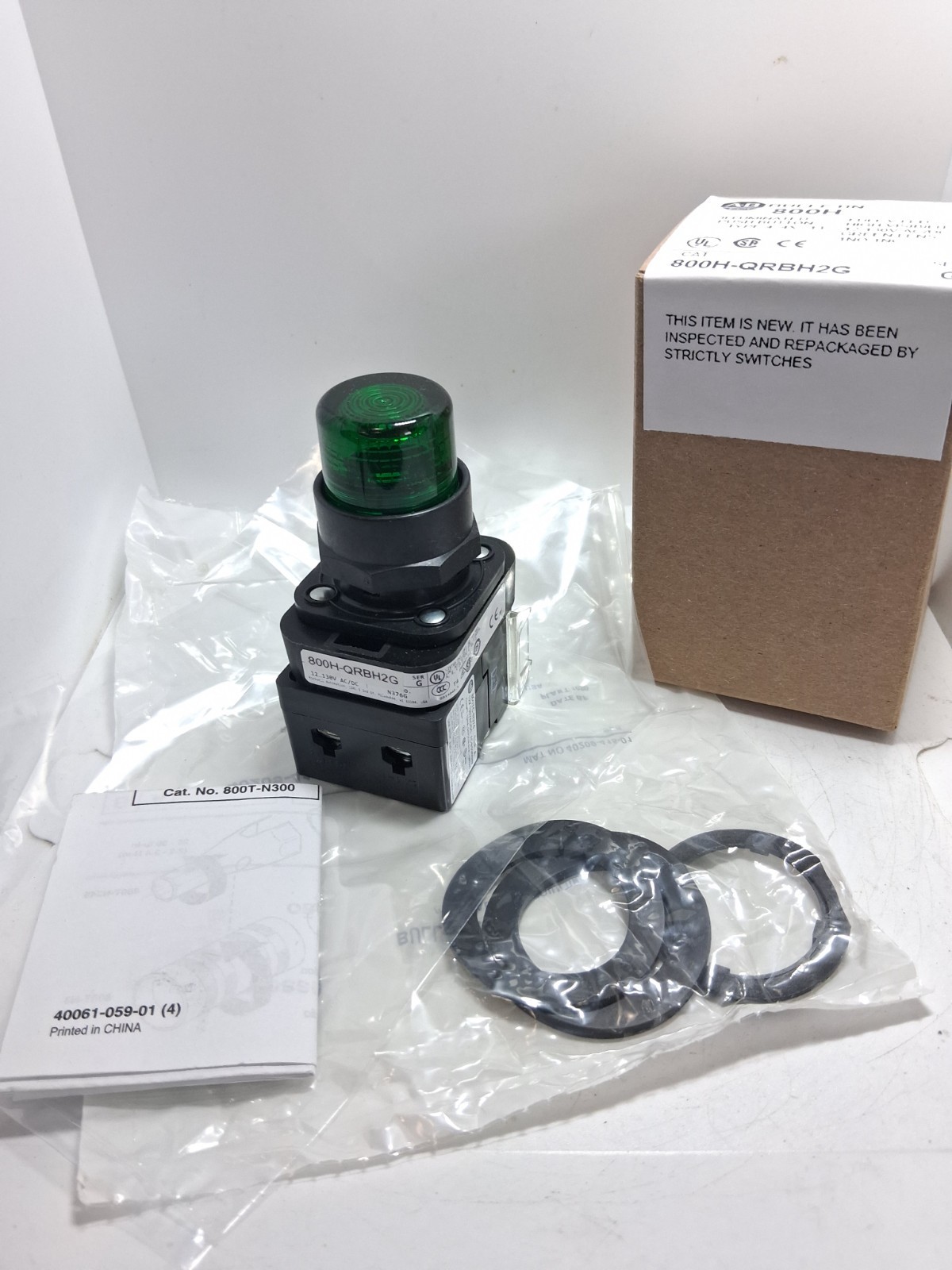ALLEN BRADLEY 800H-QRBH2G PUSHBUTTON ILL GREEN LED FULL V 1NO/1NC SERIES G NIB