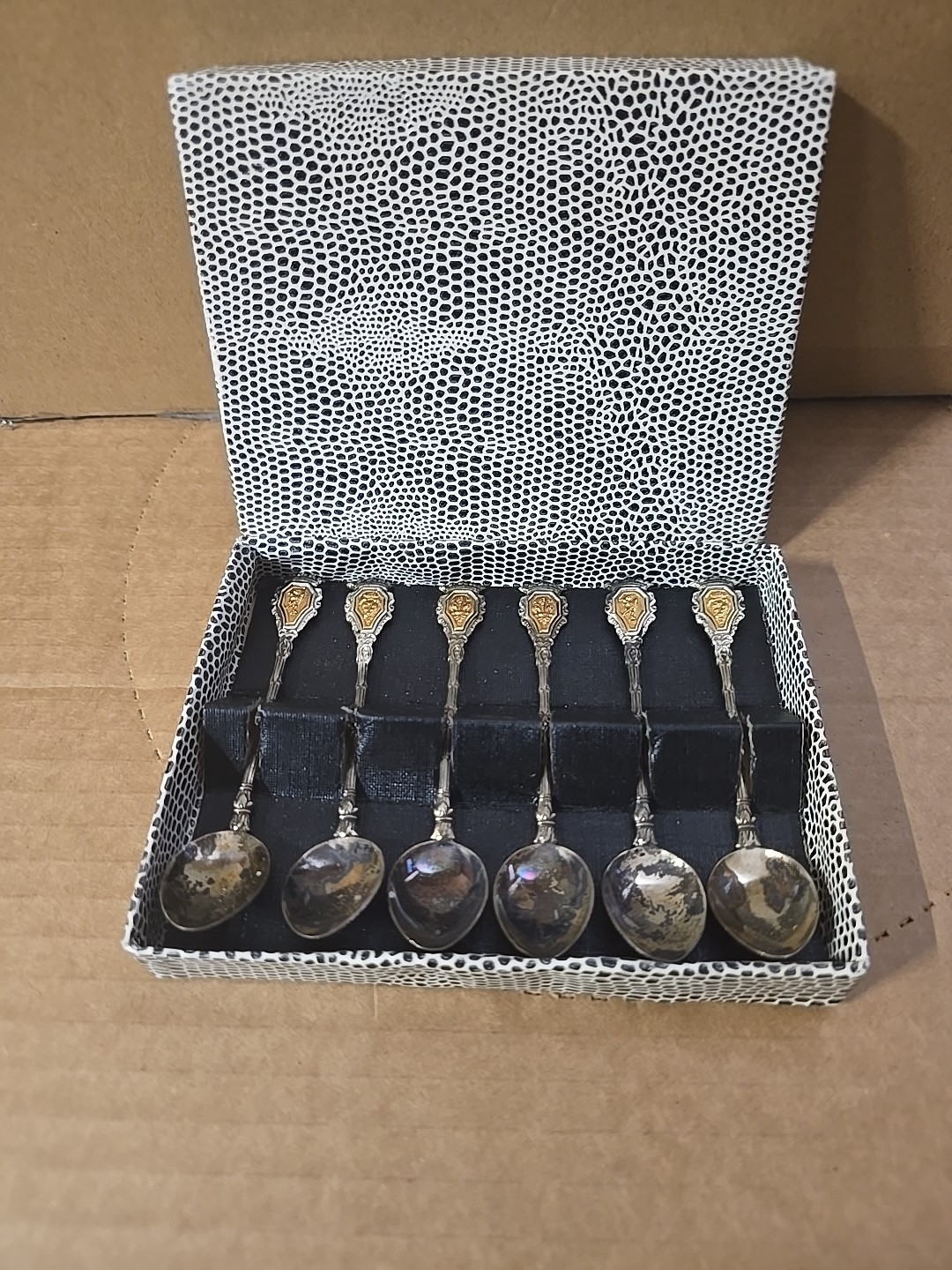 Vintage Set of 6 Italian Demitasse Spoons- Made in Italy  (#2.5#)
