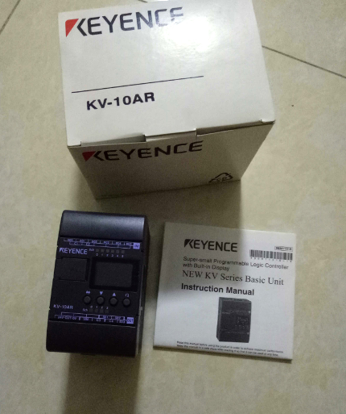 NEW KEYENCE KV-10AR PLC Controller