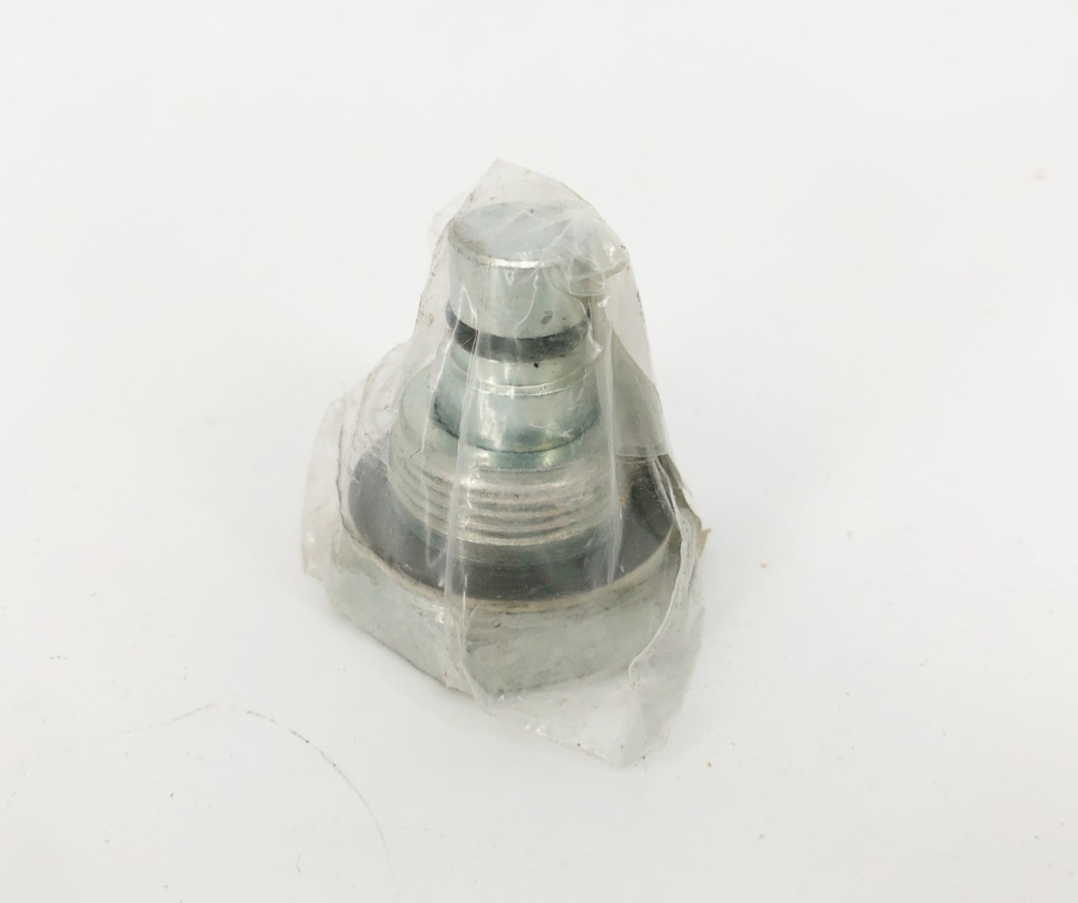 New Danfoss 027F0224 Blanking Plug - No Box