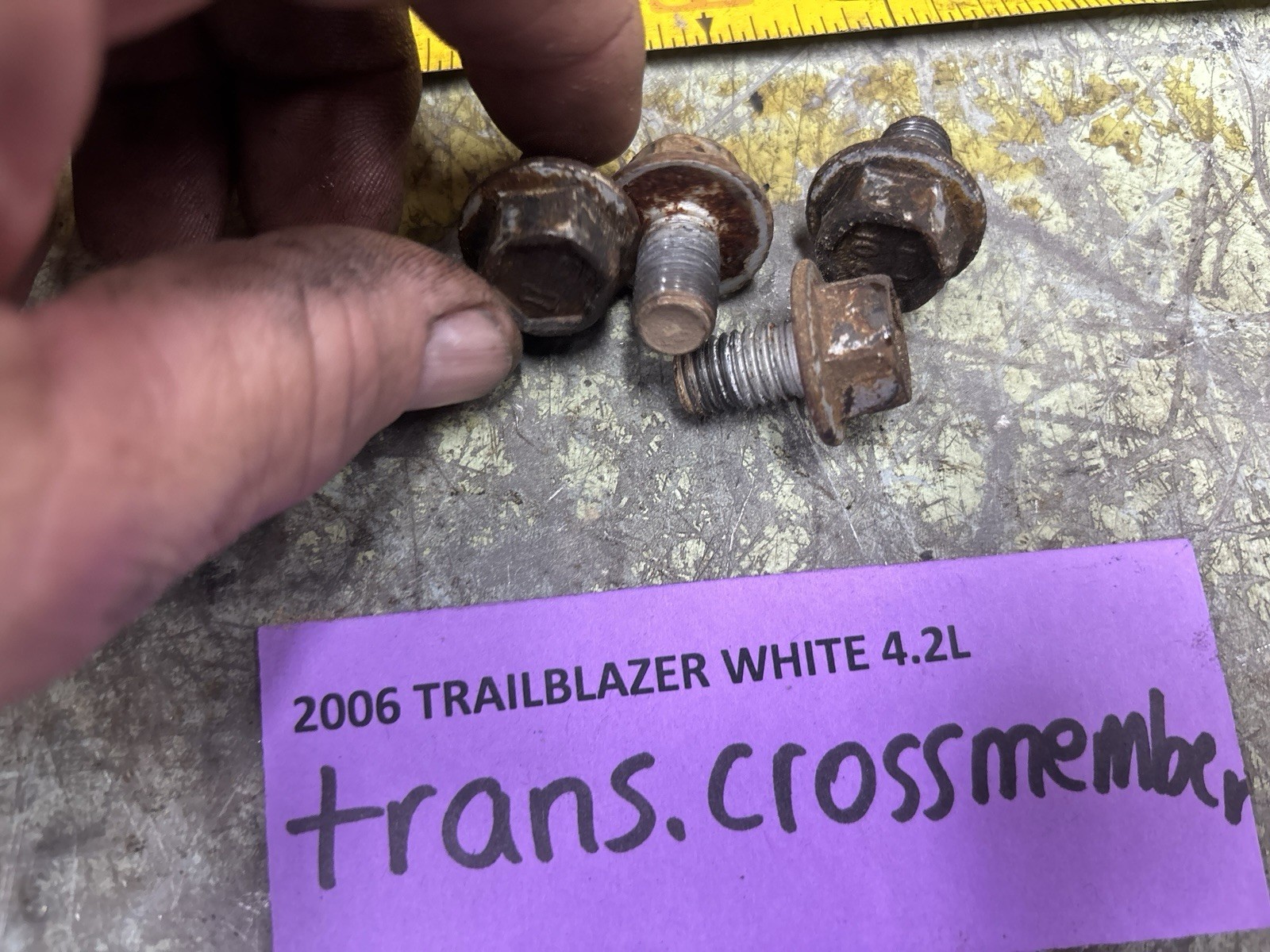 02-09 Trailblazer Transmission Cross Member Short Bolts Set Of 4