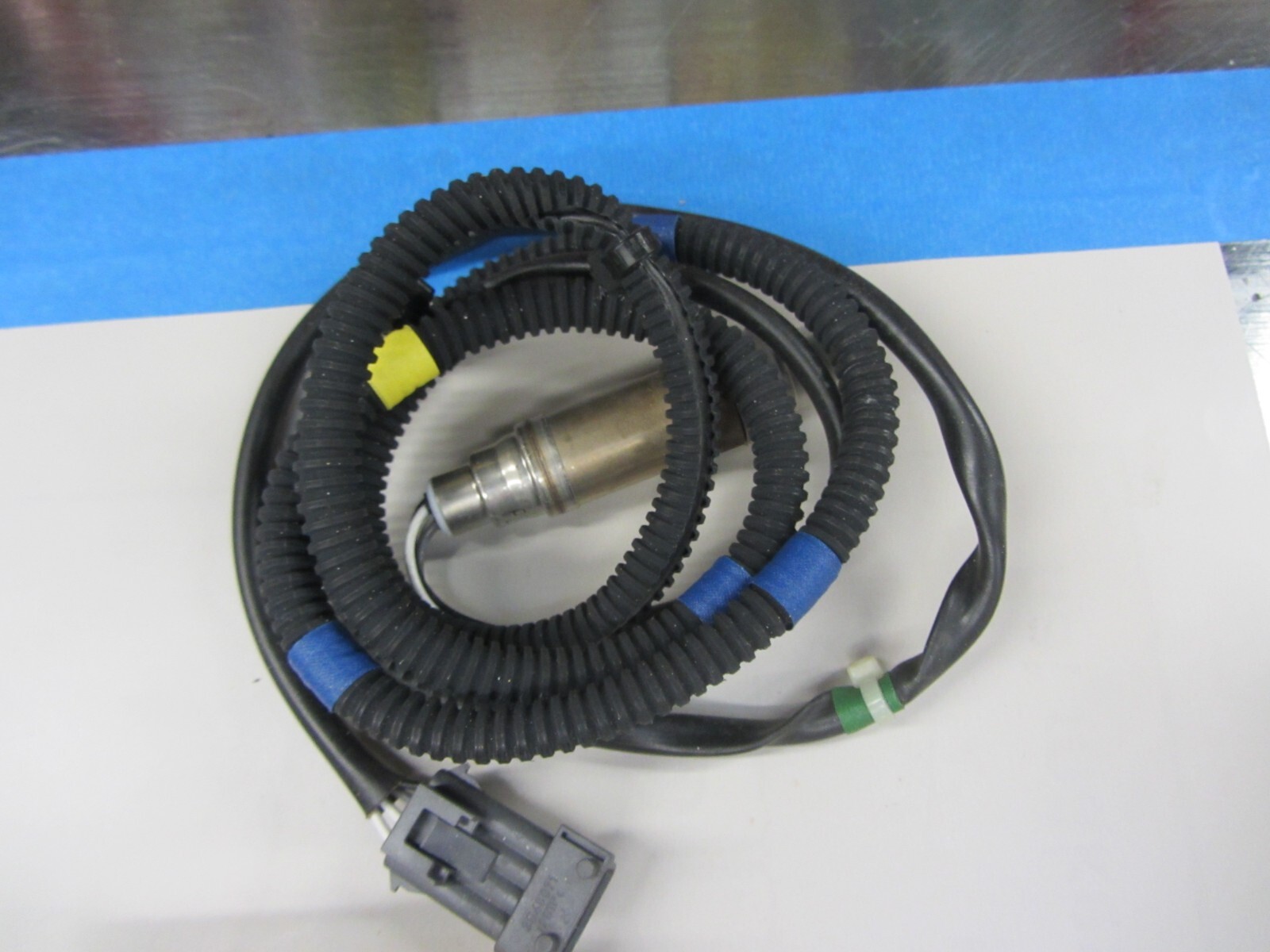 Volvo SAAB Bosch OEM Oxygen Sensor, 9202720, read notes.