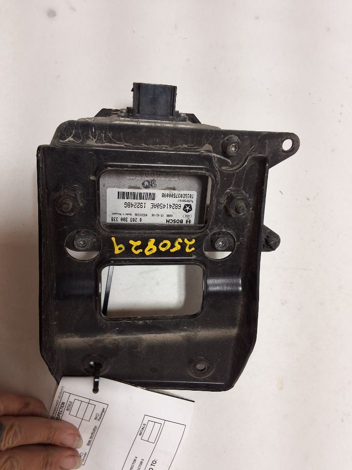 2015 Jeep CHEROKEE Electronic Control Module ECM Cruise Control On Grille