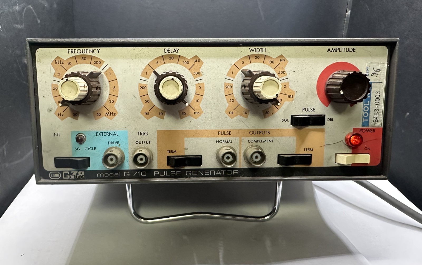ELECTRONIC PULSE GENERATOR  MODEL G710 GENERATION 70, E-H RESEARCH LAB, AS-IS,