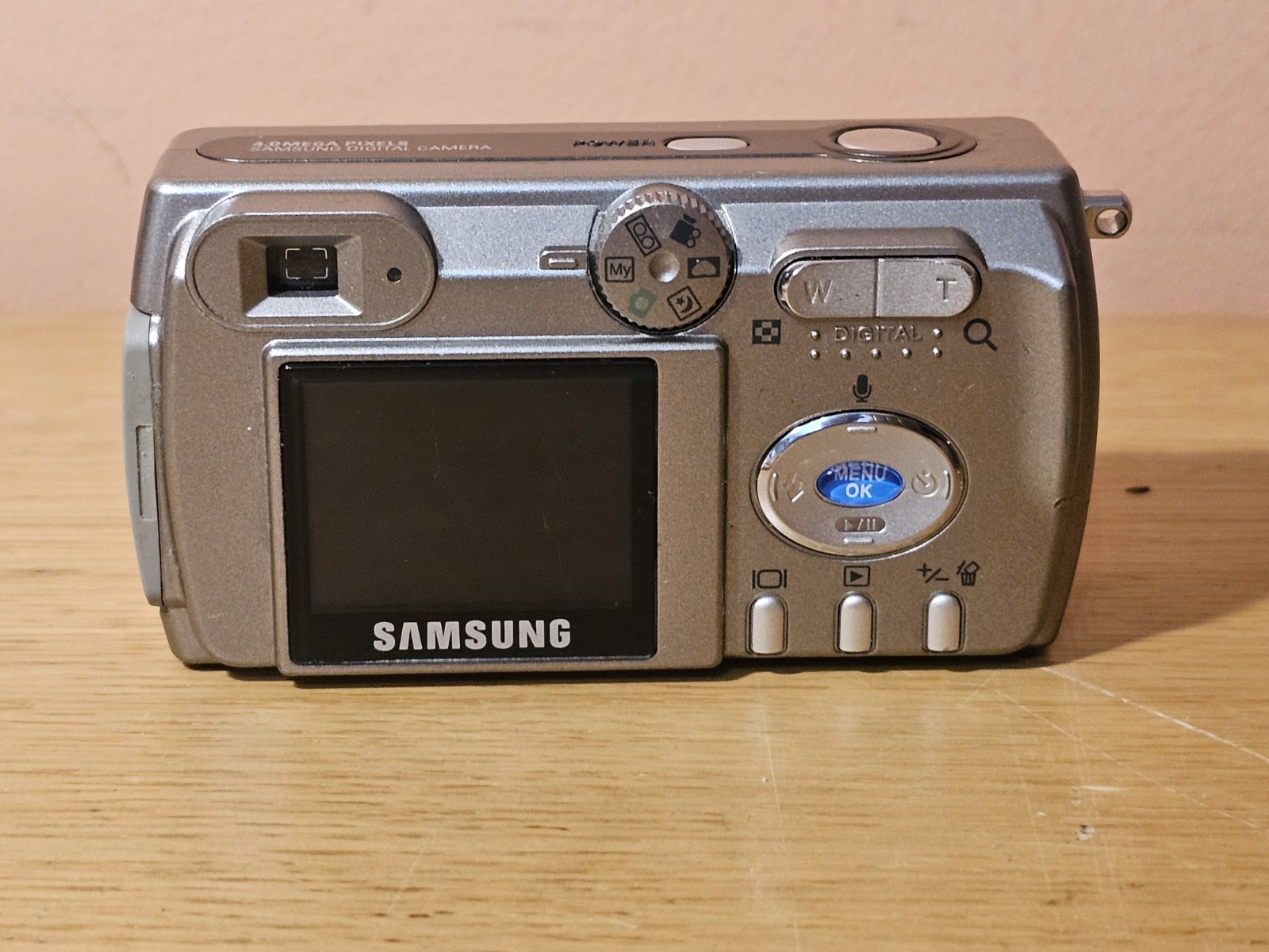 Samsung Digimax 401 Digital Camera 4.0MP Silver