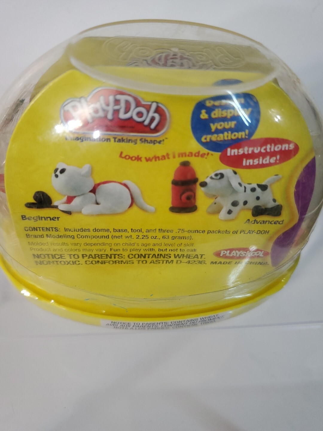 Play-Doh Make N Display Dome Dalmatian with Fire Hydrant New in Plastic 2006