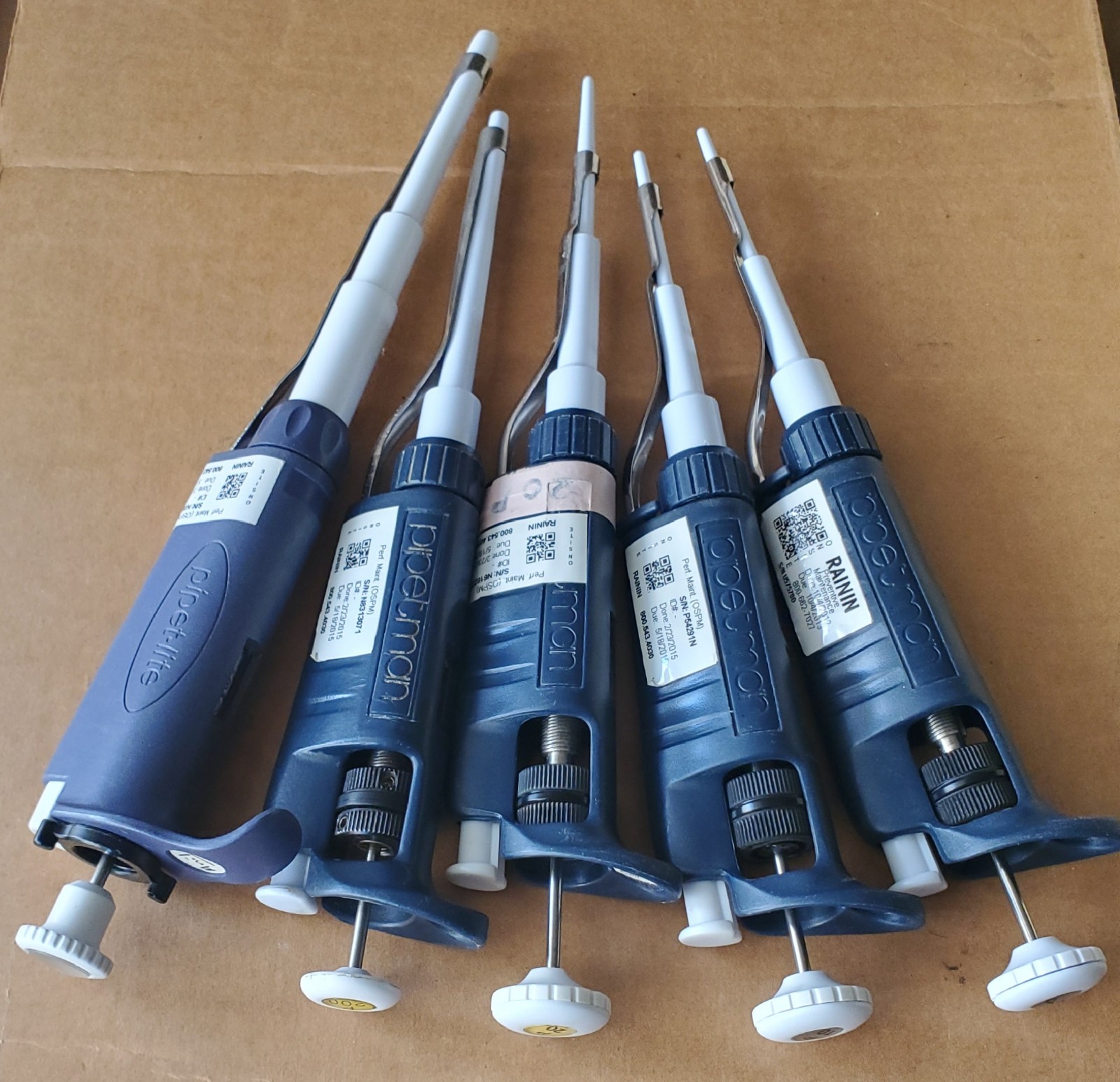 Pipette Set (5) STANDARD TIPS. Rainin SL 1000 + Gilson P 200, 20, 10, 2.