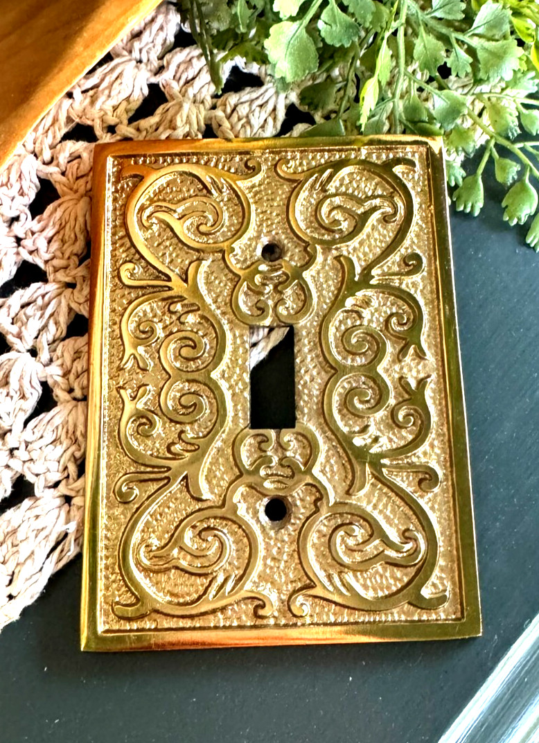 Antique-Gold Metal Single Toggle Light Switch Plate Wall Cover Ornate Scrolls