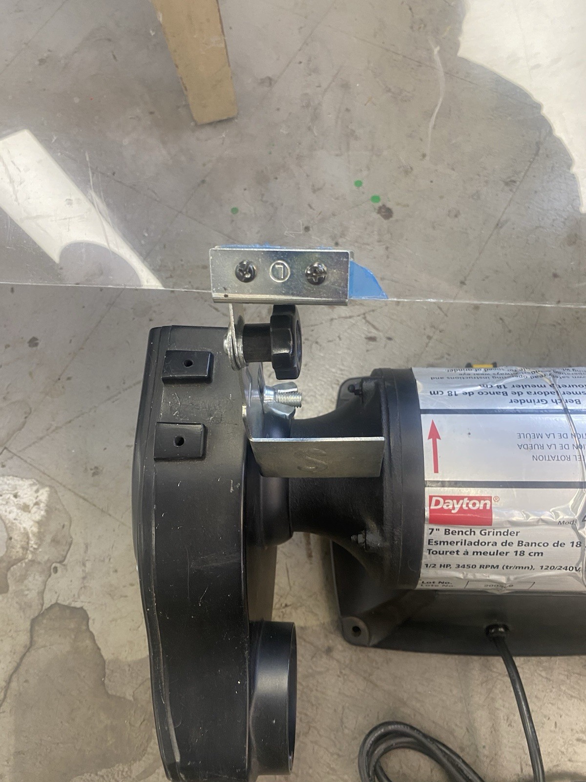 Dayton 7 Bench Grinder 1/2