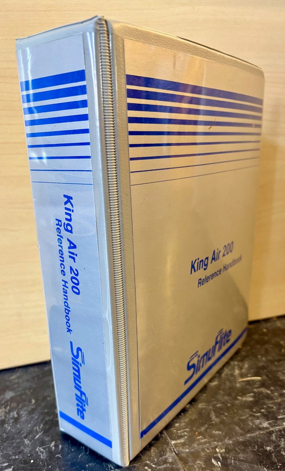 SimuFlite Beechcraft King Air 200 Reference Handbook  3-Ring Binder 9/89