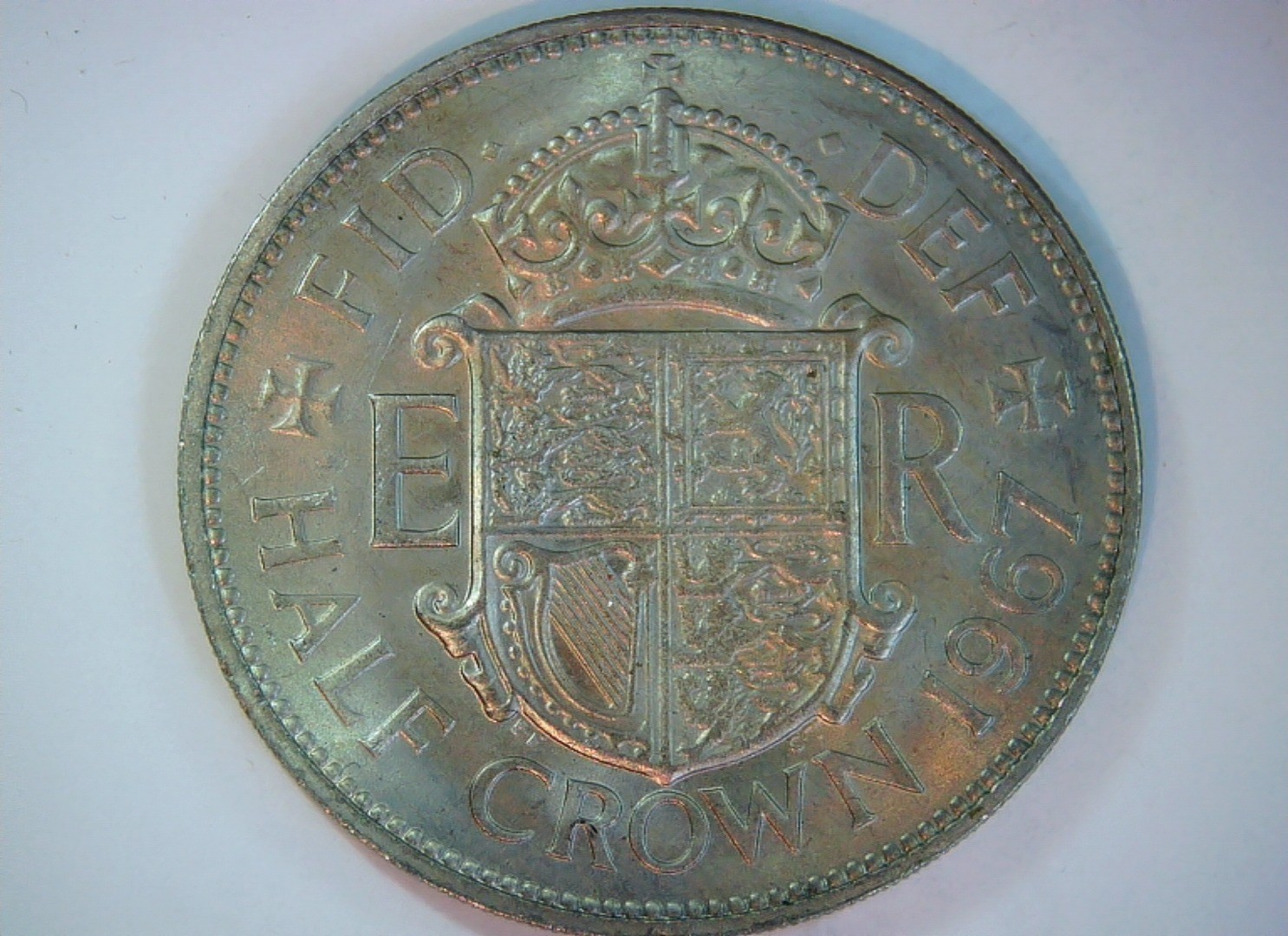 UK 1967 Half Crown Elizabeth II Half Crown (Coat of Arms reverse) Coin
