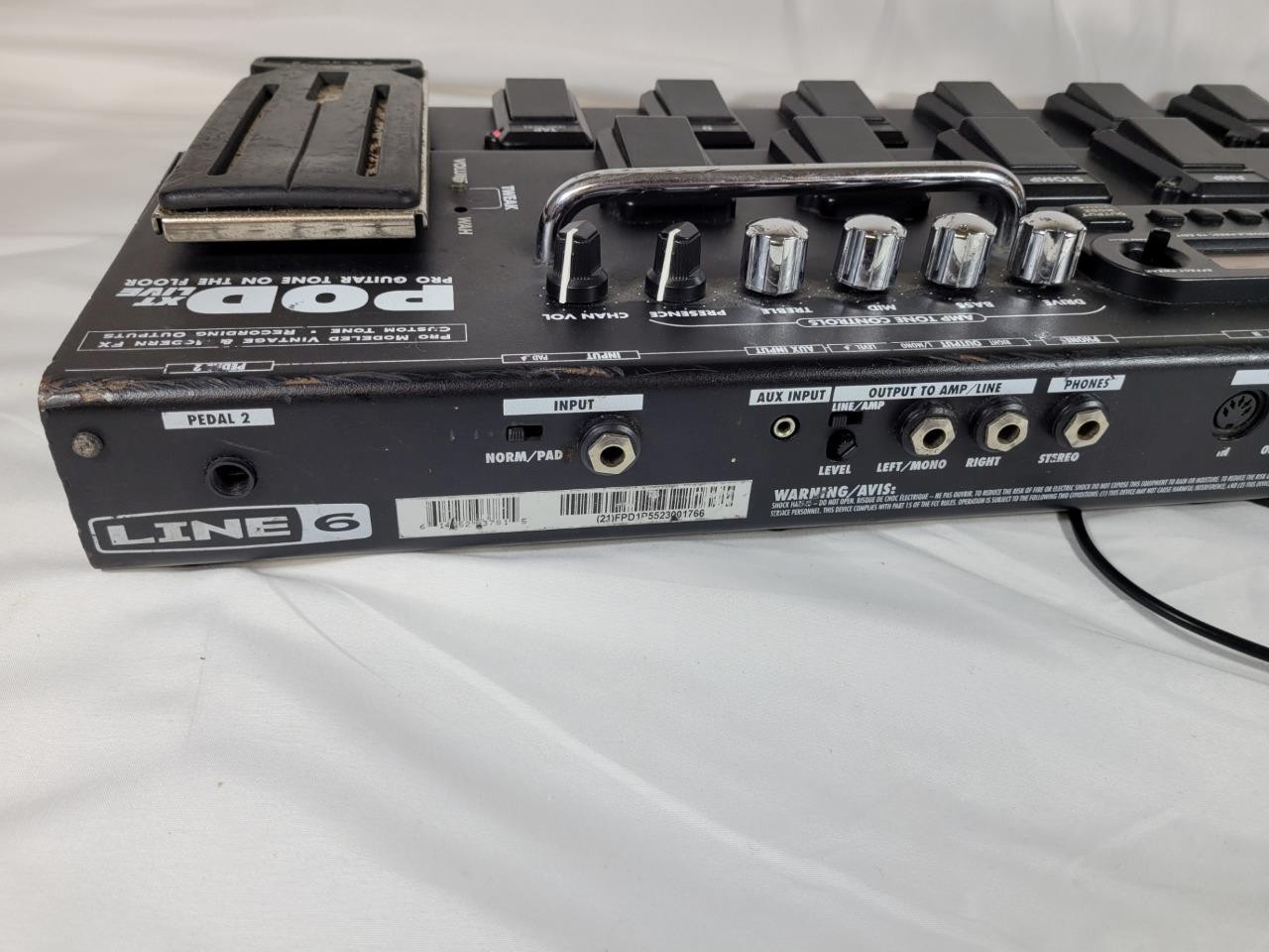 Line 6 POD XTLive Guitar Multi-Effects Amp Modeler Pedal Processor