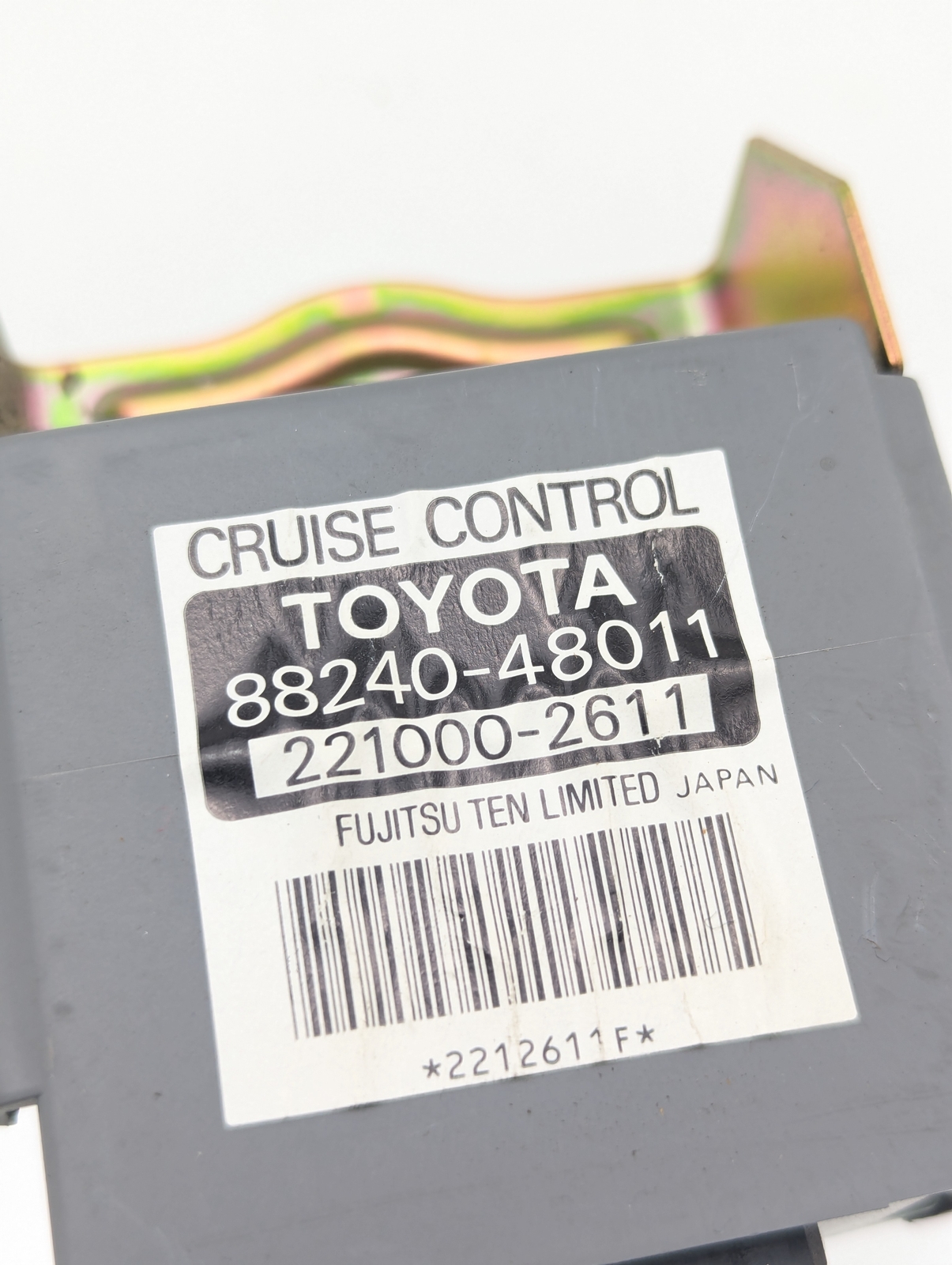 1999-2000 Lexus RX300 Cruise Control Computer Module OE 88240-48011