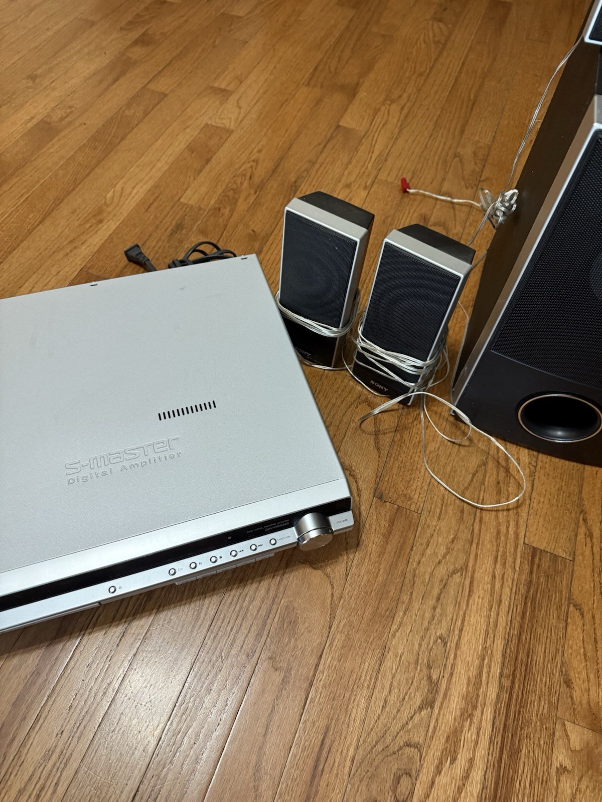 Sony DAV-HDX265 Channel Home Theater System Tested By A Professional 7 Pieces