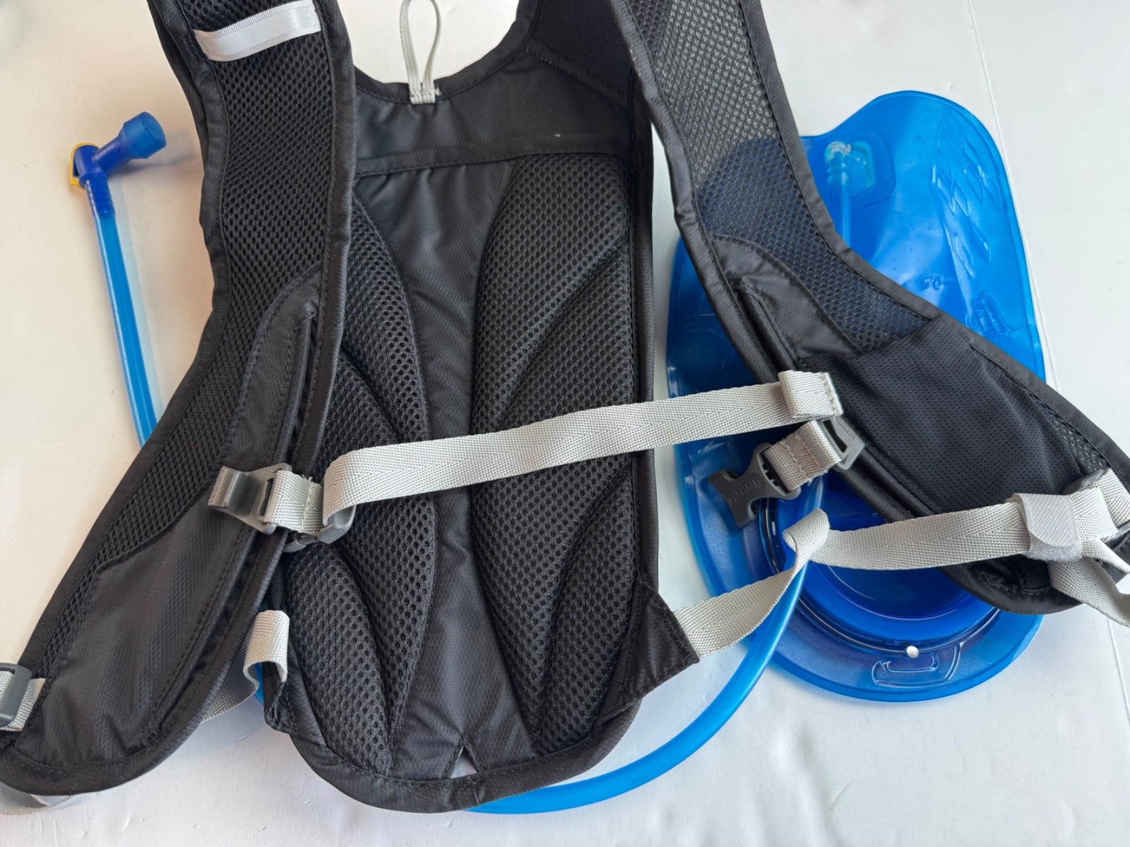 CamelBak Octane Dart Hydration Pack 50oz Black Hiking Camel Back Bak Backpack