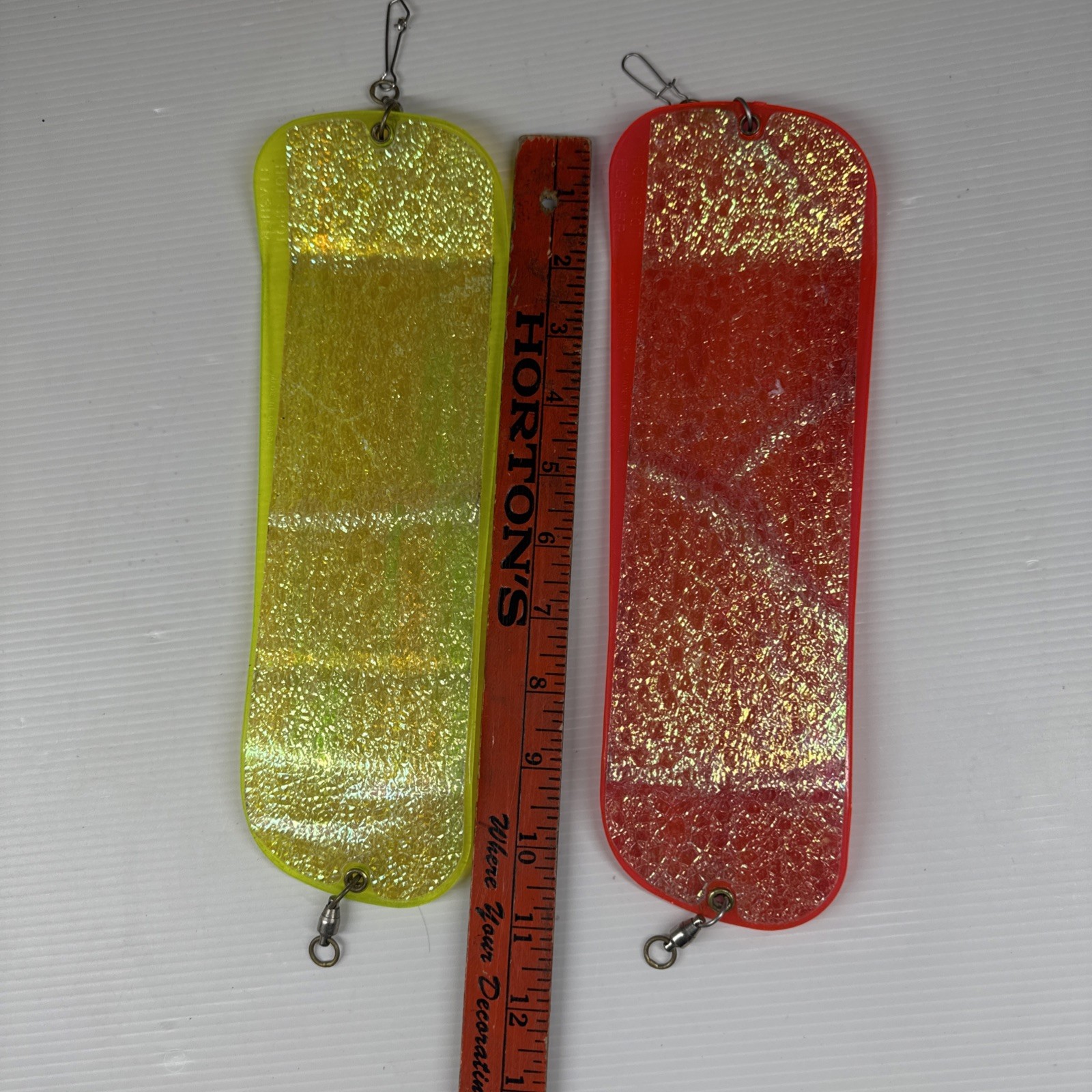Hot Spot Flashers 11 Inch Lot of 2  Fishing Trolling 1 Orange 1 Green w/swivels