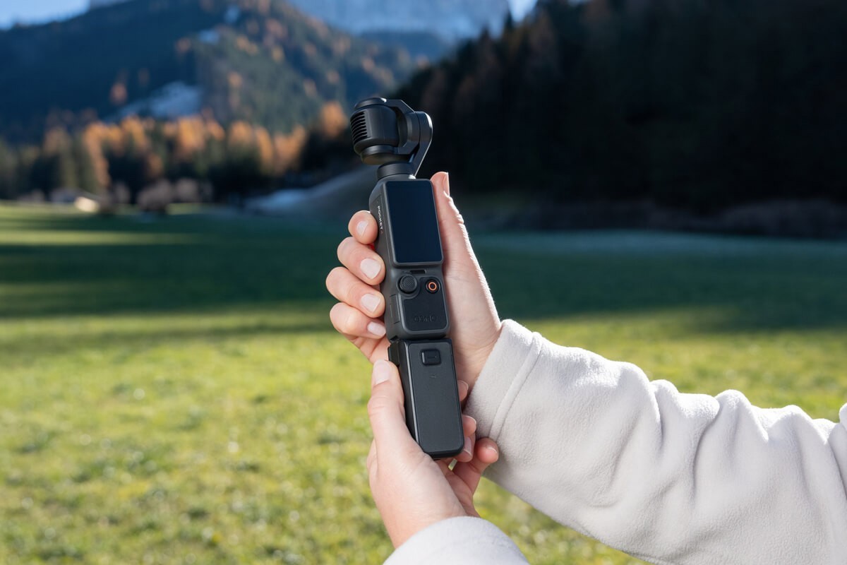 DJI Osmo Pocket 4 – Fill Light and Battery Handle Combo