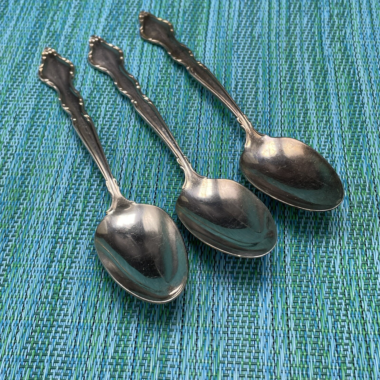3 International Deep Silver WAKEFIELD Silverplate TEASPOONS Silverware