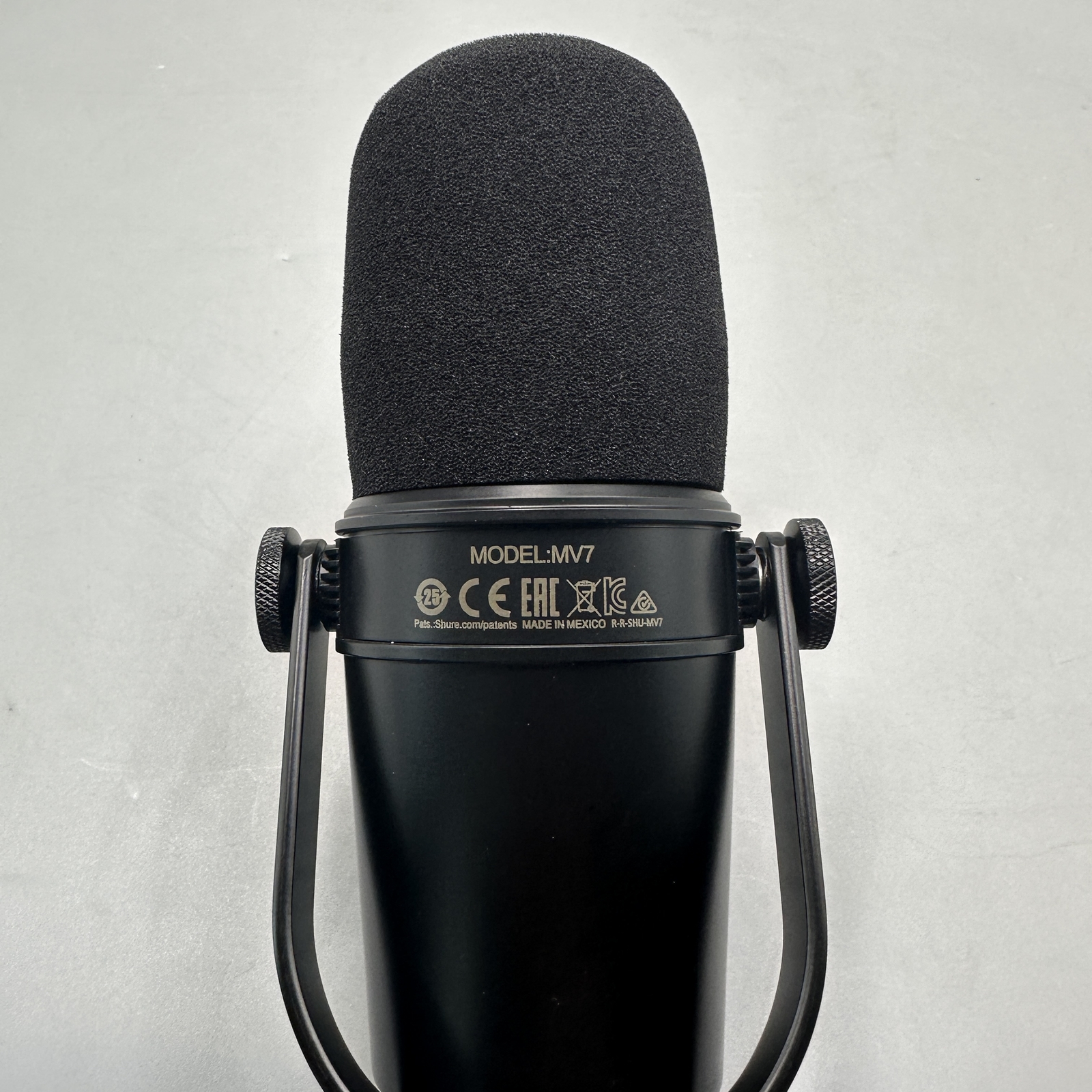 MV7 Dynamic Vocal Microphone Cardioid Form Factor USB/XLR Compatible US