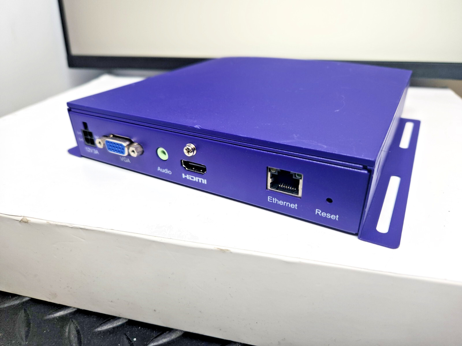 BrightSign XD2 XD232 Networked Interactive Digital Signage Player