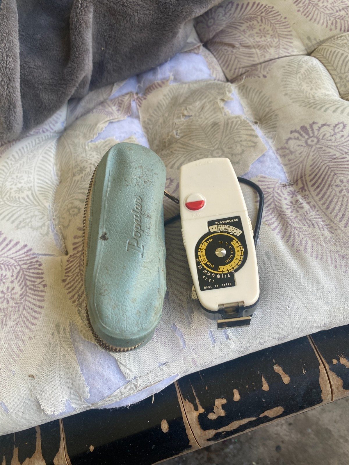 Vintage Popular Flash with Case