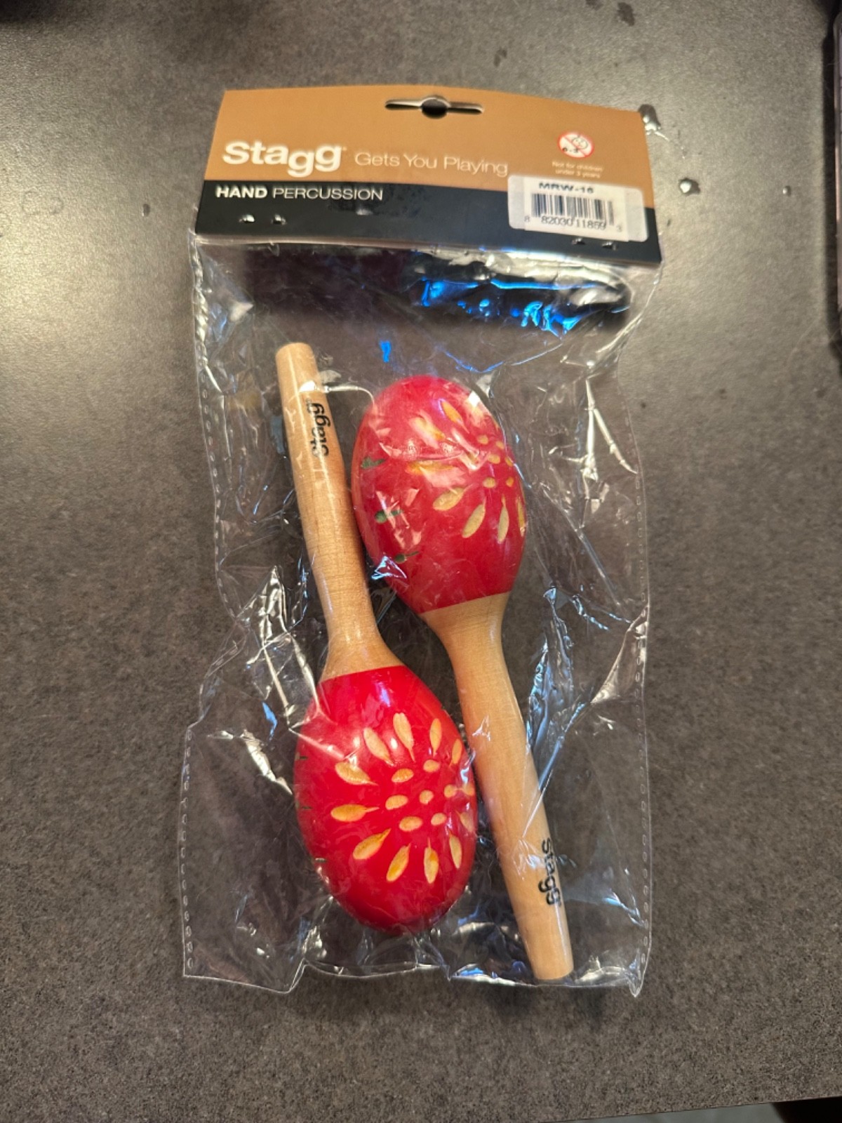 Stagg MRW-16 Pair of Oval Wooden Maracas Red Flower, UNOPENED