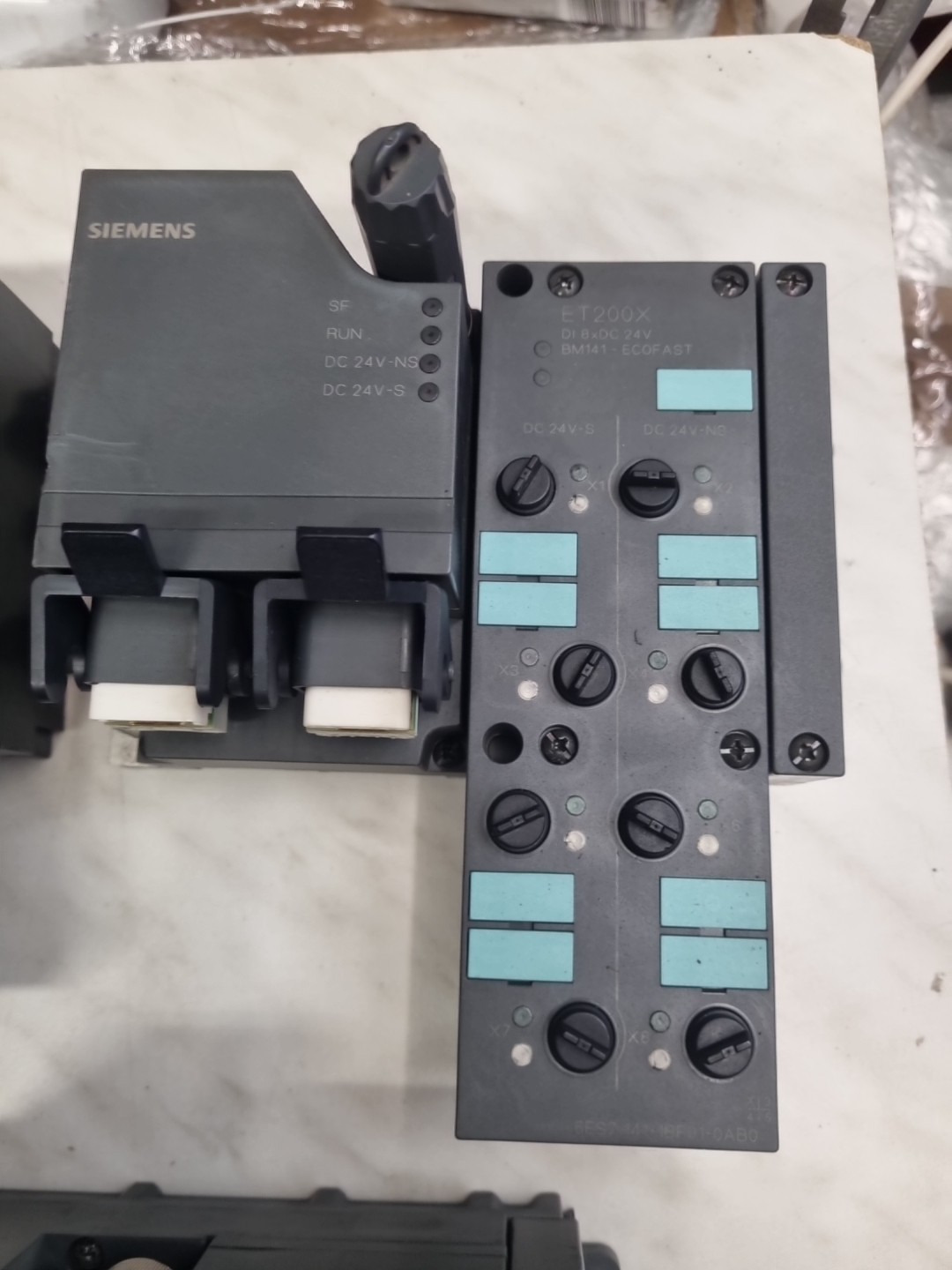 Siemens 6ES7 141-1BF01-0AB0 / 6ES7141-1BF01-0AB0 Simatic ET200 Basic Modul