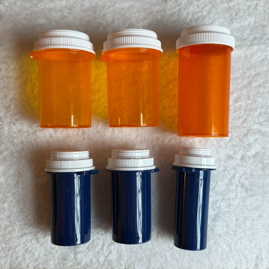 6 RX  Prescription Medicine Plastic Storage Bottles Caps Various Size USED CLEAN