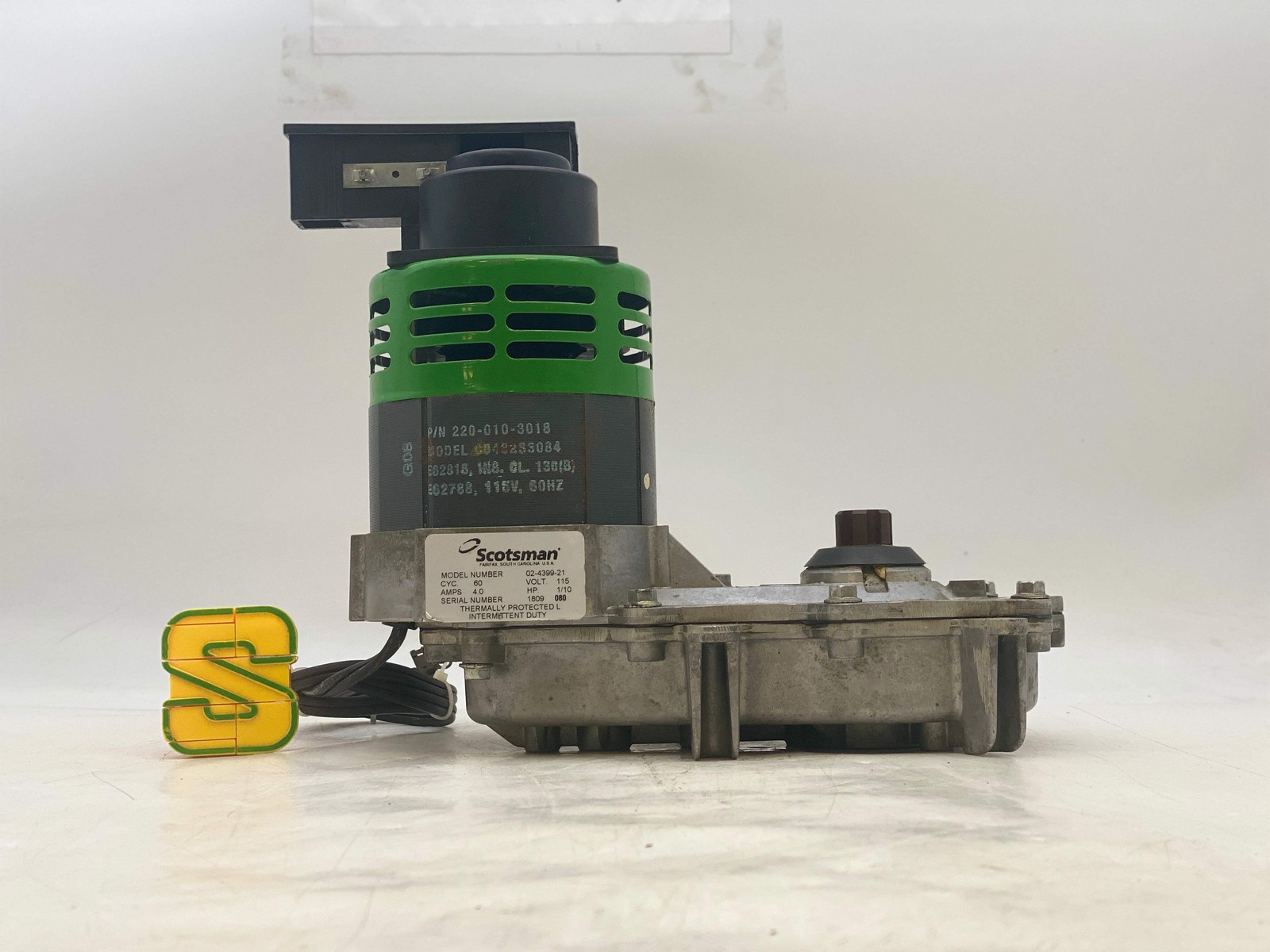 Scotsman 02-4399-21 OEM Gear Motor Assembly For Icemaker 4A 115VAC 1/10HP (No Bo