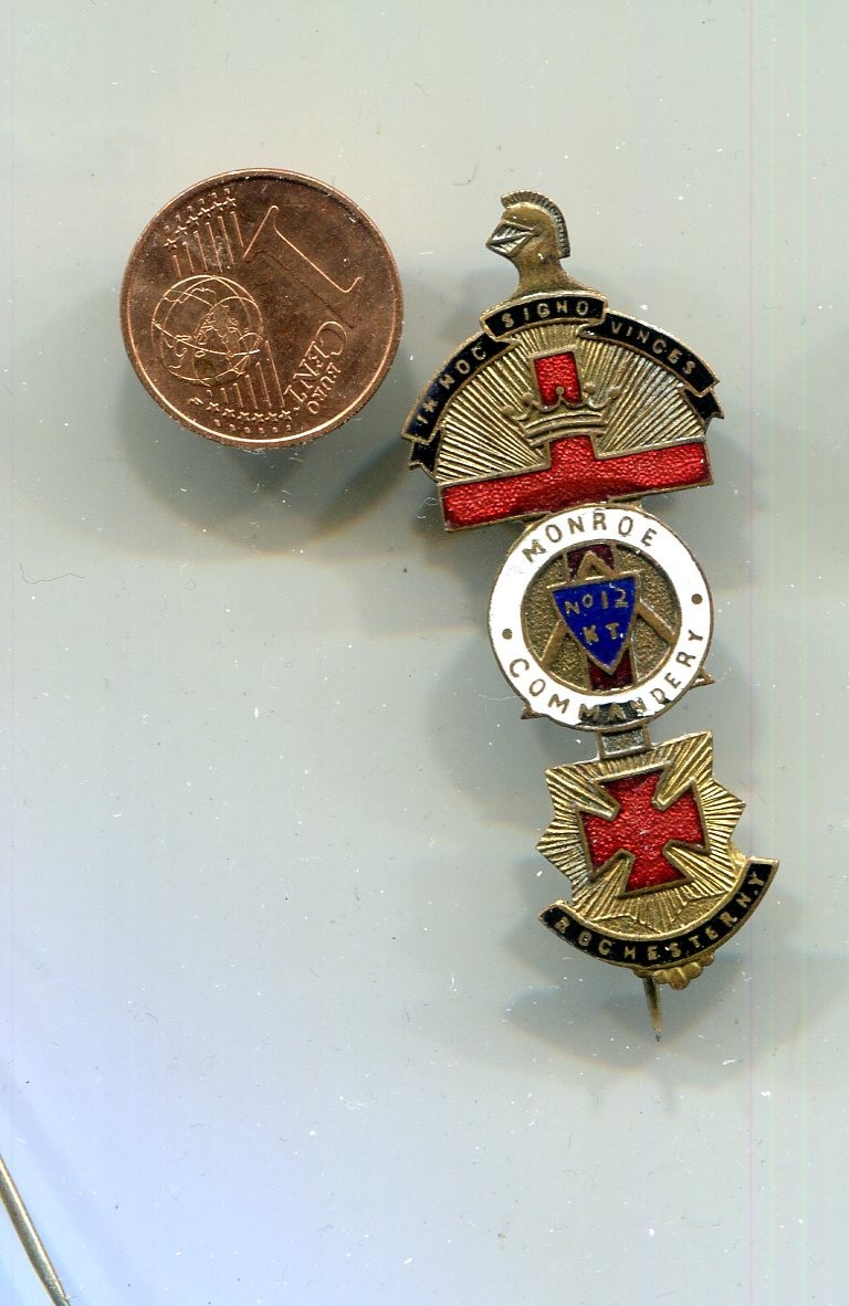 Masonic 3 compartment badge RARE