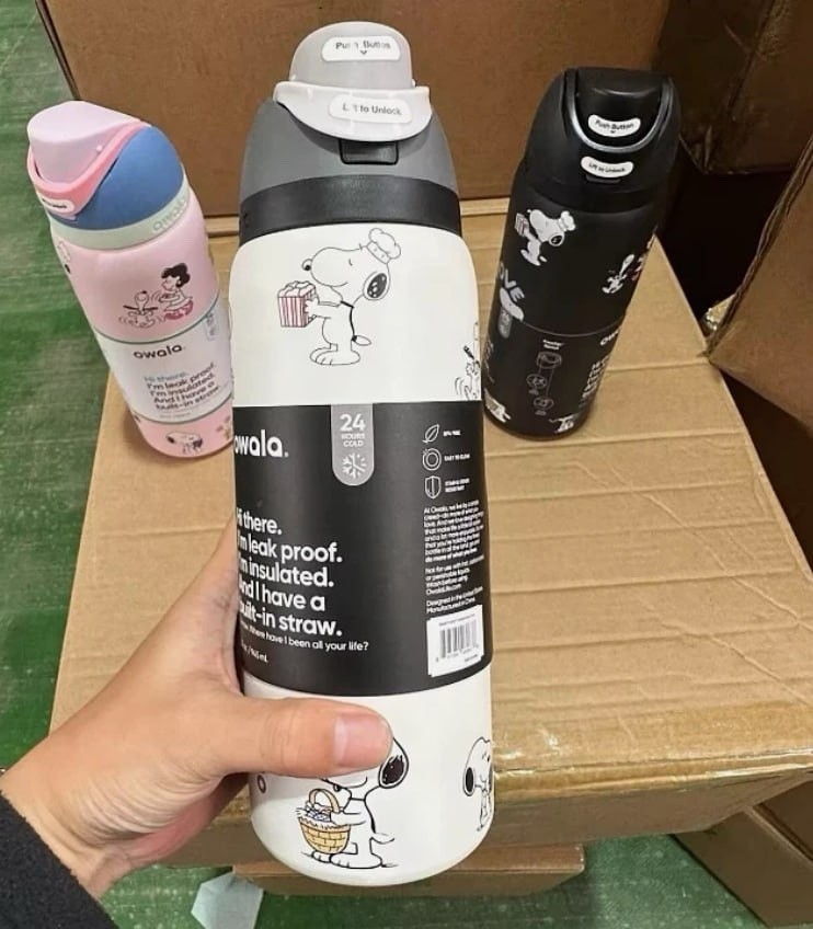 Snoopy Stainless Steel Owala 32oz Black White Water Bottle Exclusive Edition