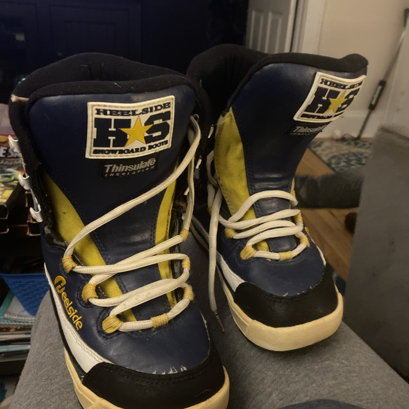 HEELSIDE - SNOW BOARDING BOOTS - SIZE Eu 35.5 Us 4 Blue White