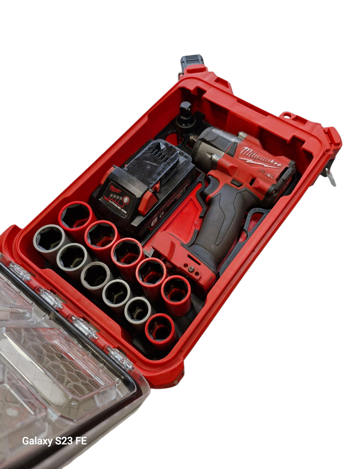Milwaukee M18 FUEL Mid-Torque Impact + 11pce Lug Nut Insert