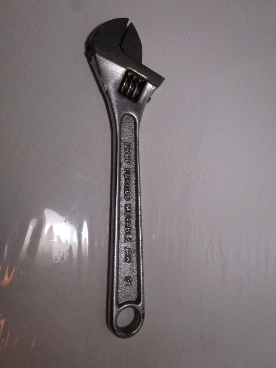 10 adjustable wrench