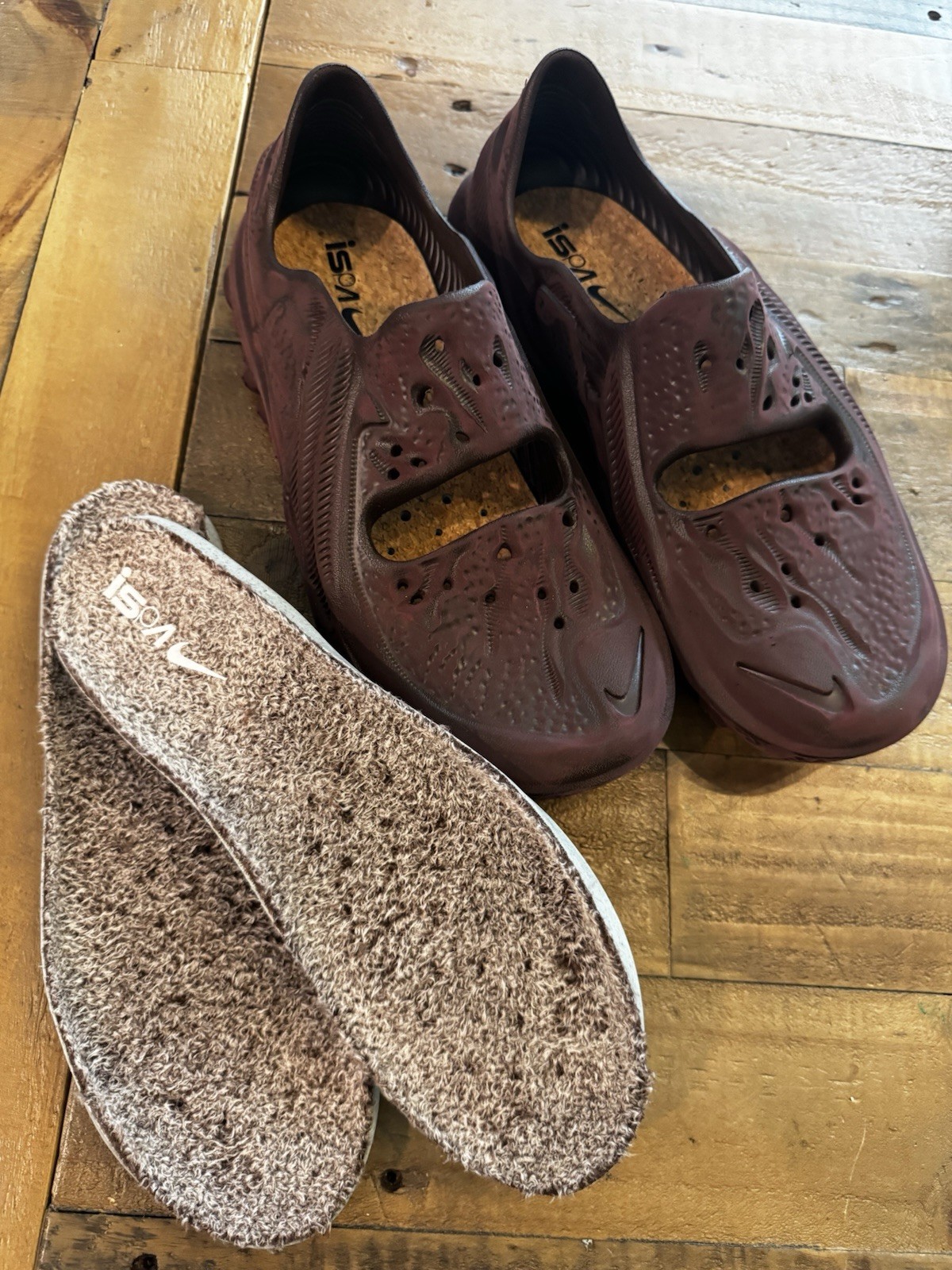 Nike ISPA Universal Earth Brown Slipper Sandals, Size 10 or 7 DM0886-200 crocs