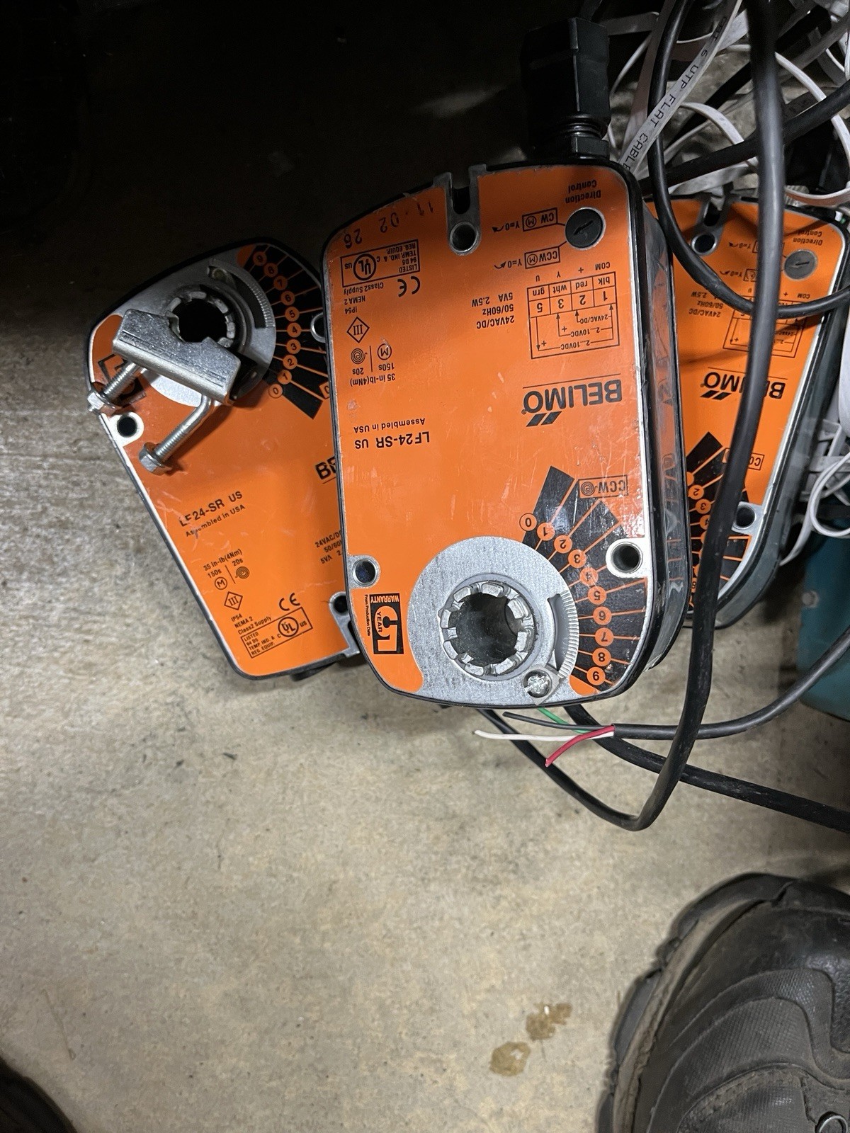 BELIMO LF24-SR US Spring Return Damper Actuator 8 IN THE LOT