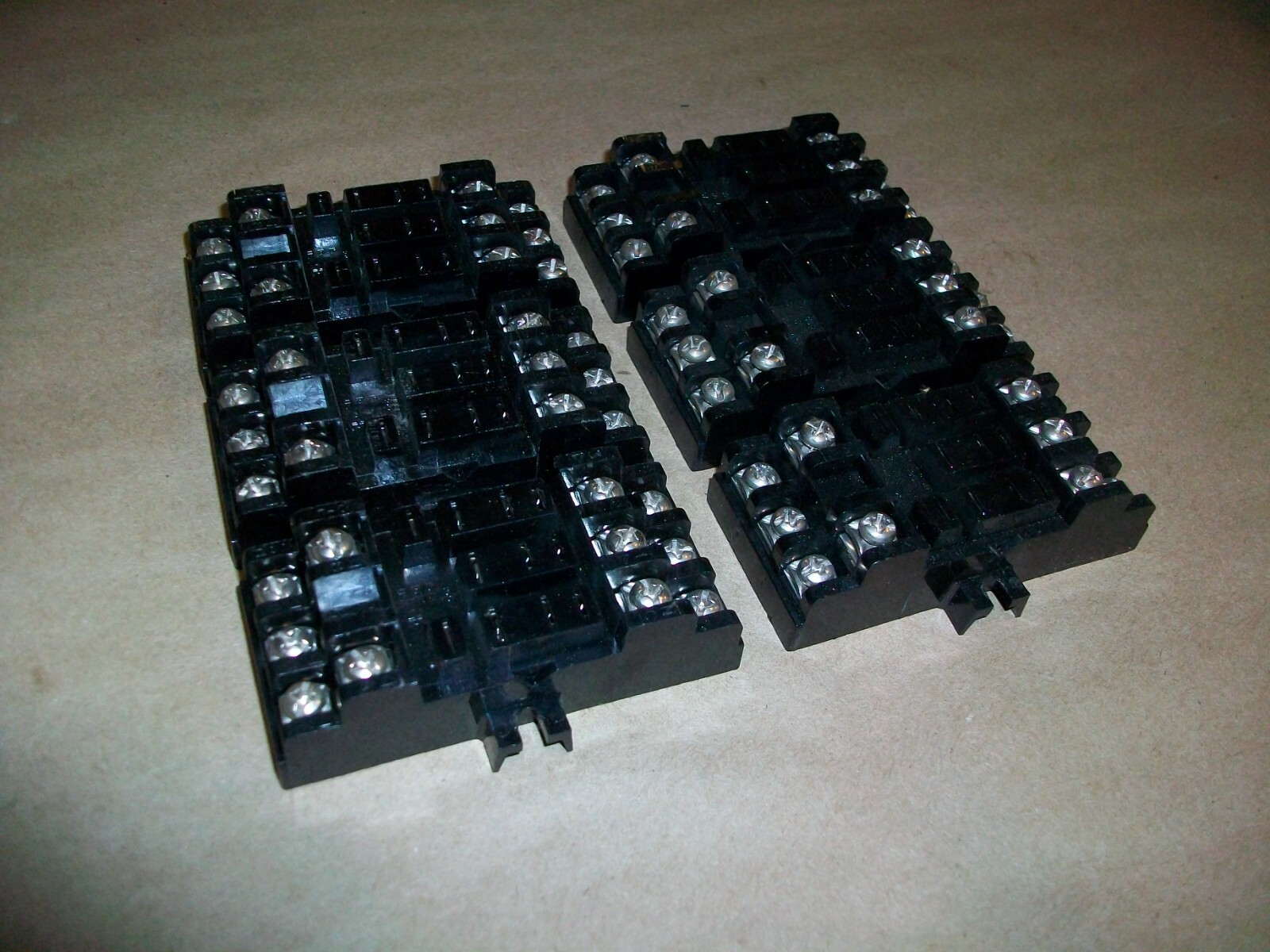 6pc Allied Controls Din rail mount relay sockets SL-711 USED